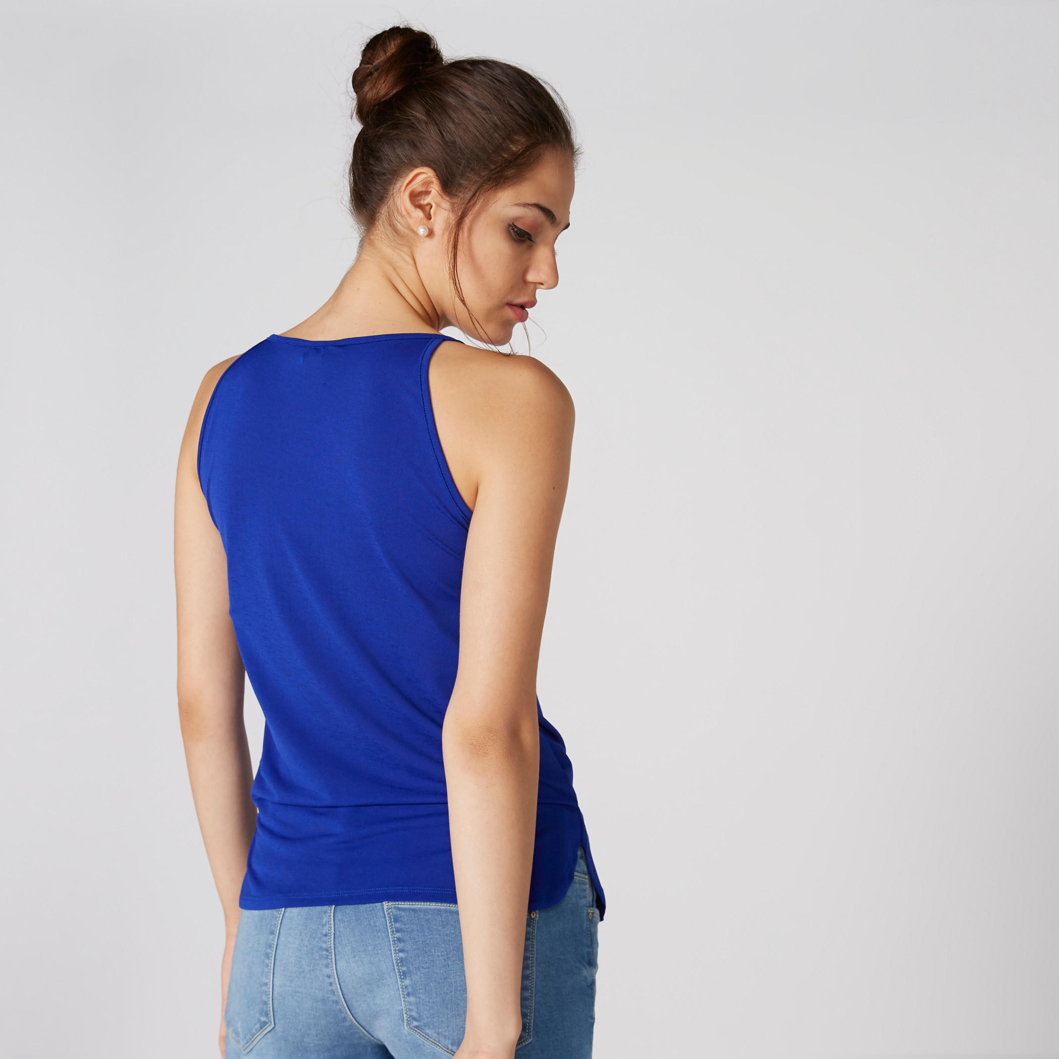 بلوزة دون أكمام مزينة بكشكش-women-clothing-shirtsandblouses-blouses-image-2