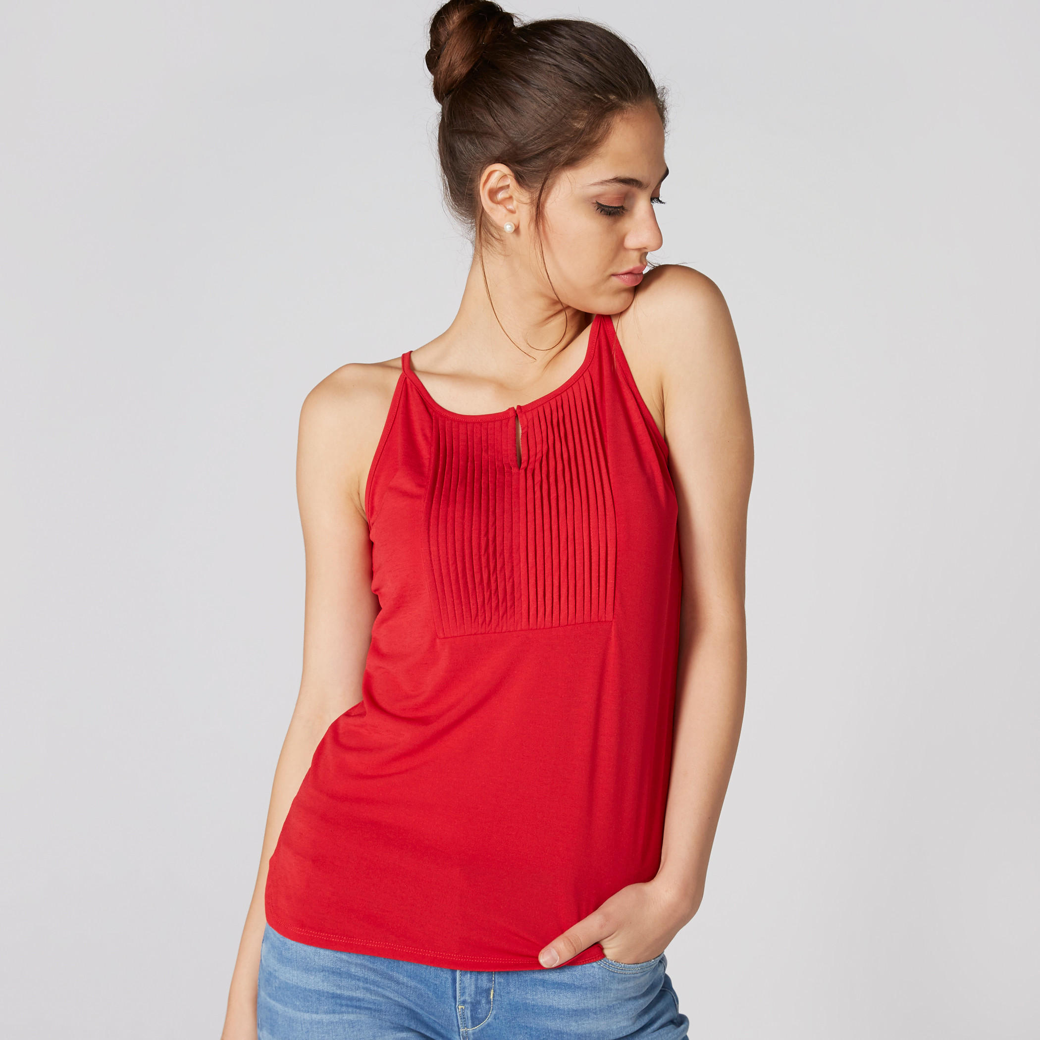 بلوزة دون أكمام مزينة بكشكش-women-clothing-shirtsandblouses-blouses-image-1