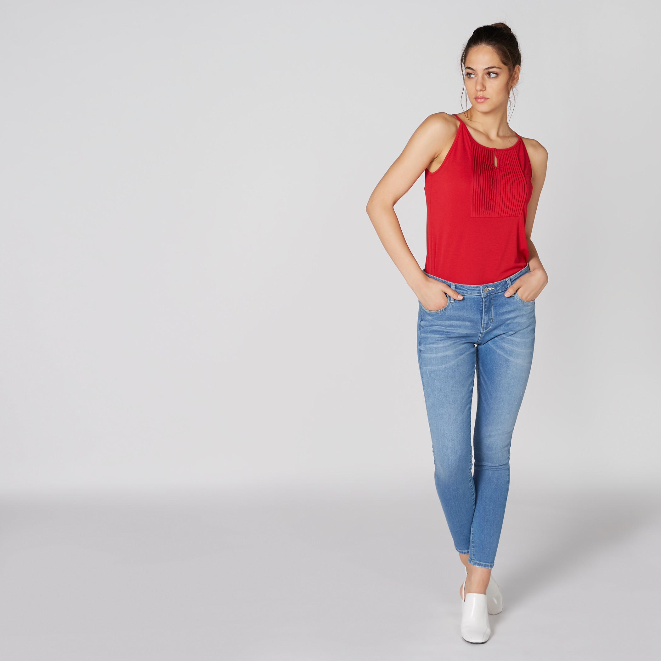 بلوزة دون أكمام مزينة بكشكش-women-clothing-shirtsandblouses-blouses-image-3