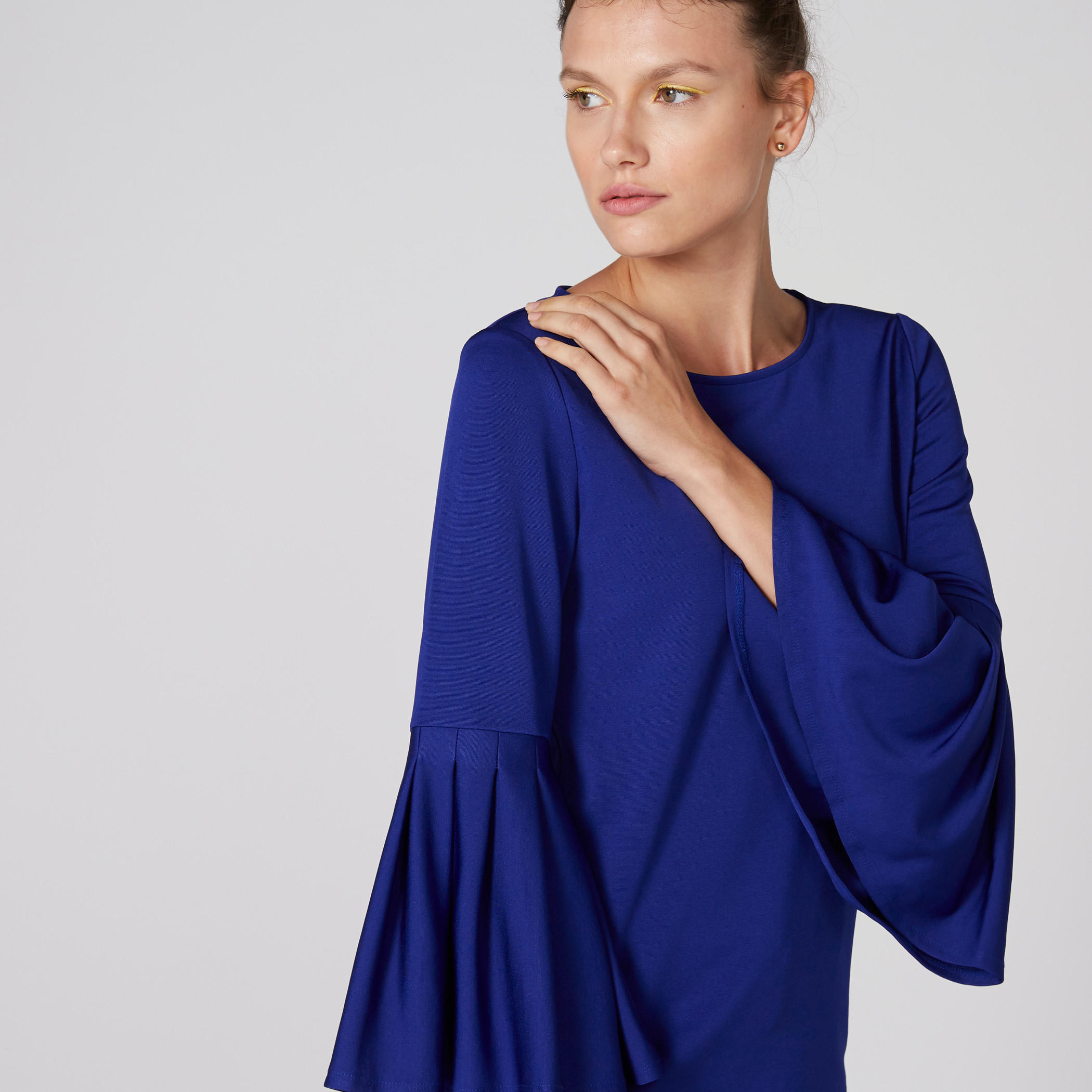 بلوزة بياقة مستديرة وأكمام كشكش-women-clothing-shirtsandblouses-blouses-image-4