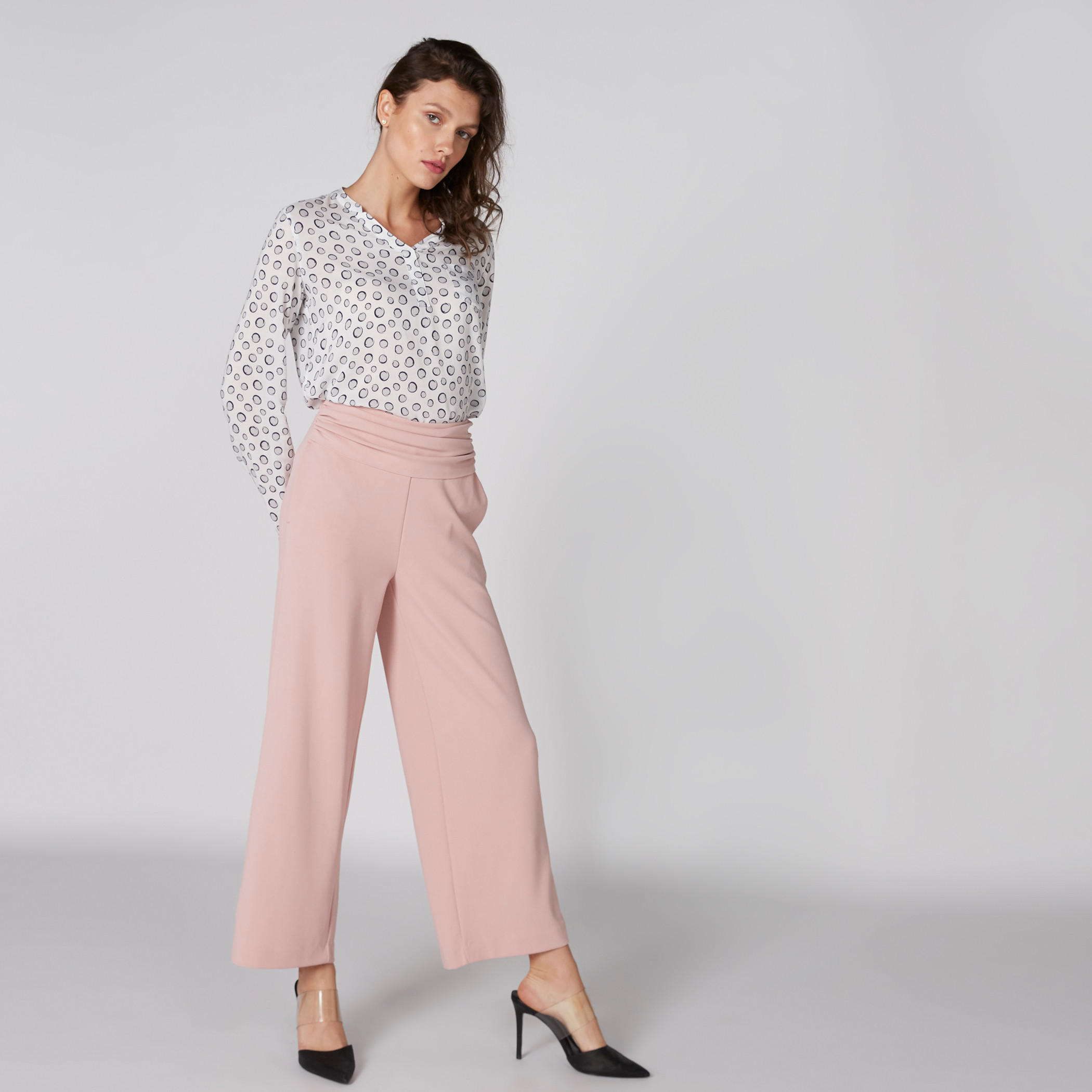 بنطال بالازو بجيوب وخصر ومطّاطي-women-clothing-bottoms-trousers-image-3