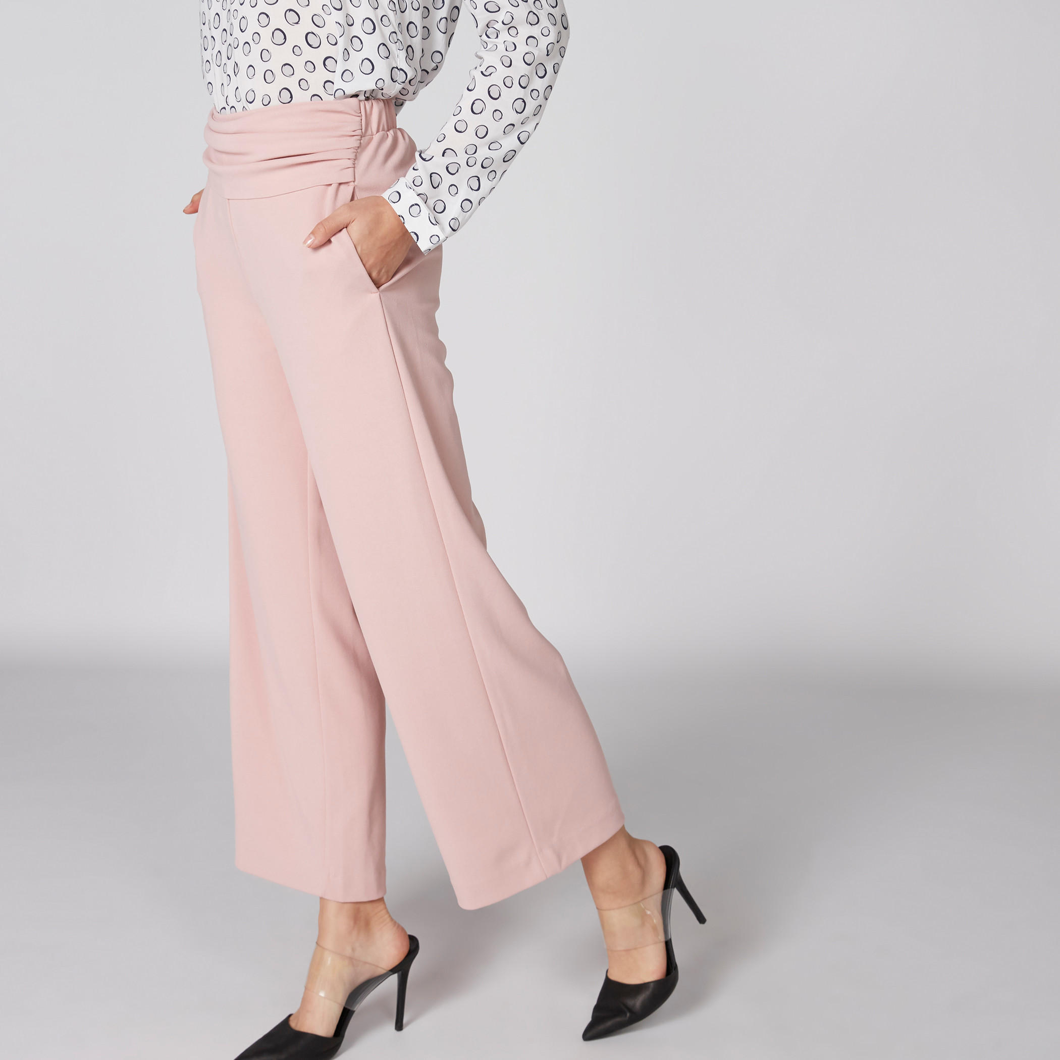 بنطال بالازو بجيوب وخصر ومطّاطي-women-clothing-bottoms-trousers-image-5