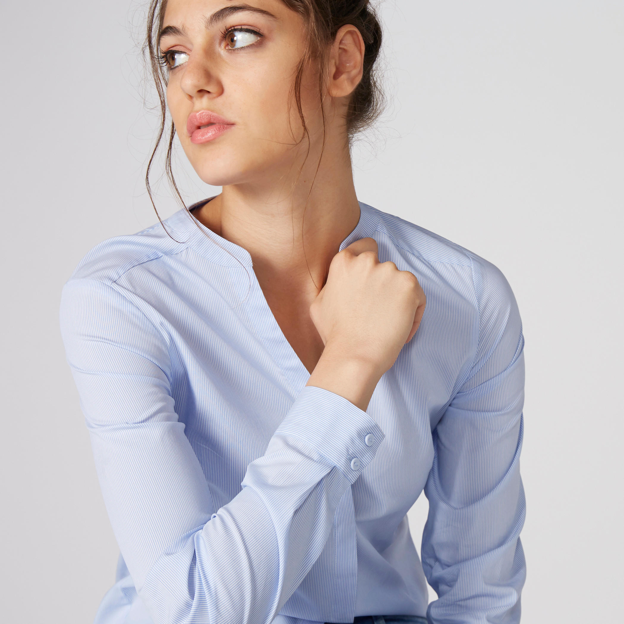 قميص مقلم بياقة V وأكمام طويلة وأزرار-women-clothing-shirtsandblouses-shirts-image-4