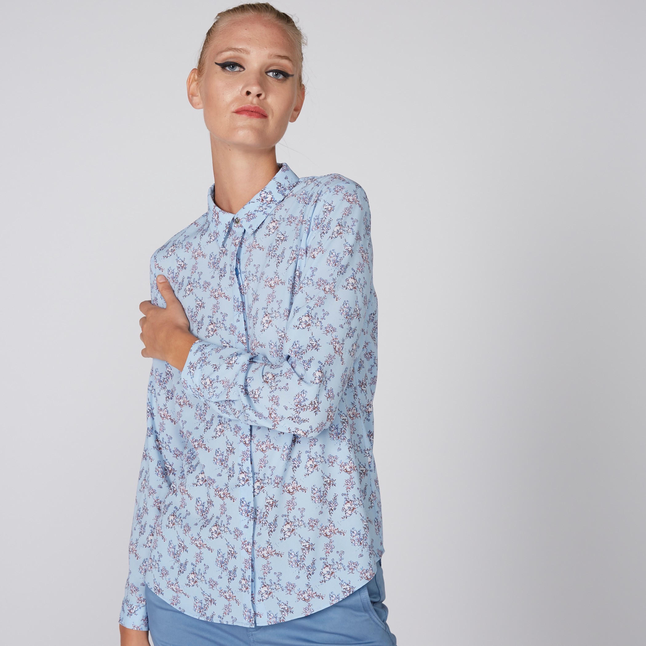 قميص بأكمام طويلة وطبعات الأزهار-women-clothing-shirtsandblouses-shirts-image-2