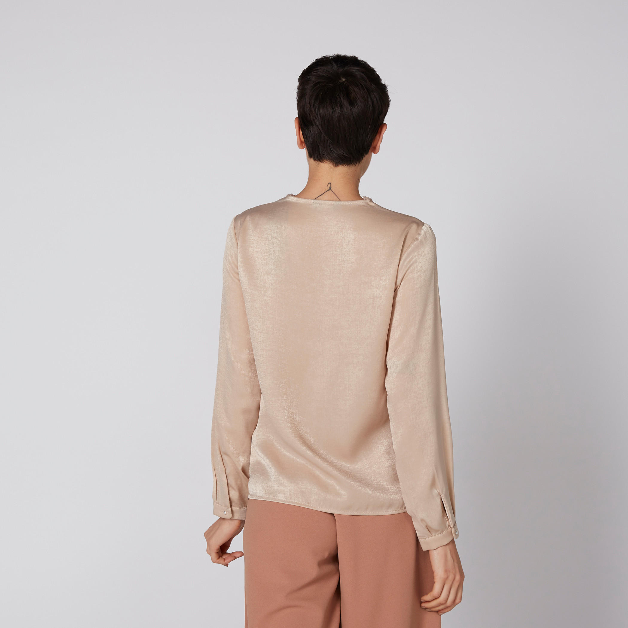 قميص بأكمام طويلة وتفاصيل دانتيل-women-clothing-shirtsandblouses-shirts-image-4