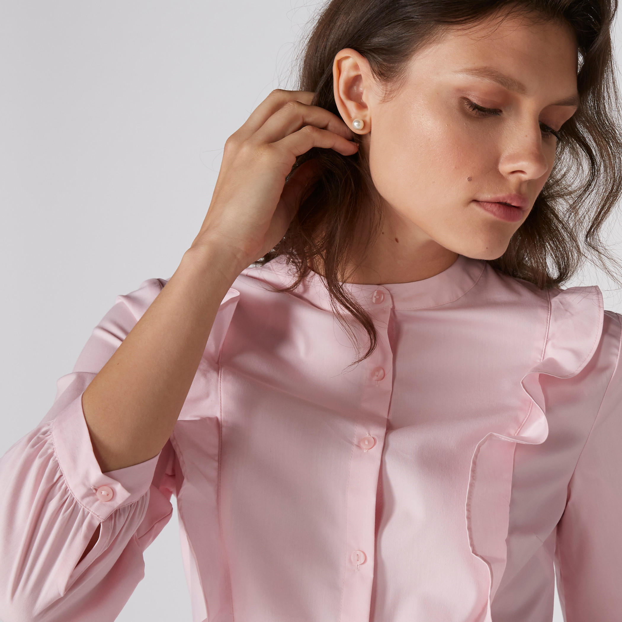 قميص بياقة ماندارين وأكمام طويلة وتفاصيل كشكش-women-clothing-shirtsandblouses-shirts-image-4