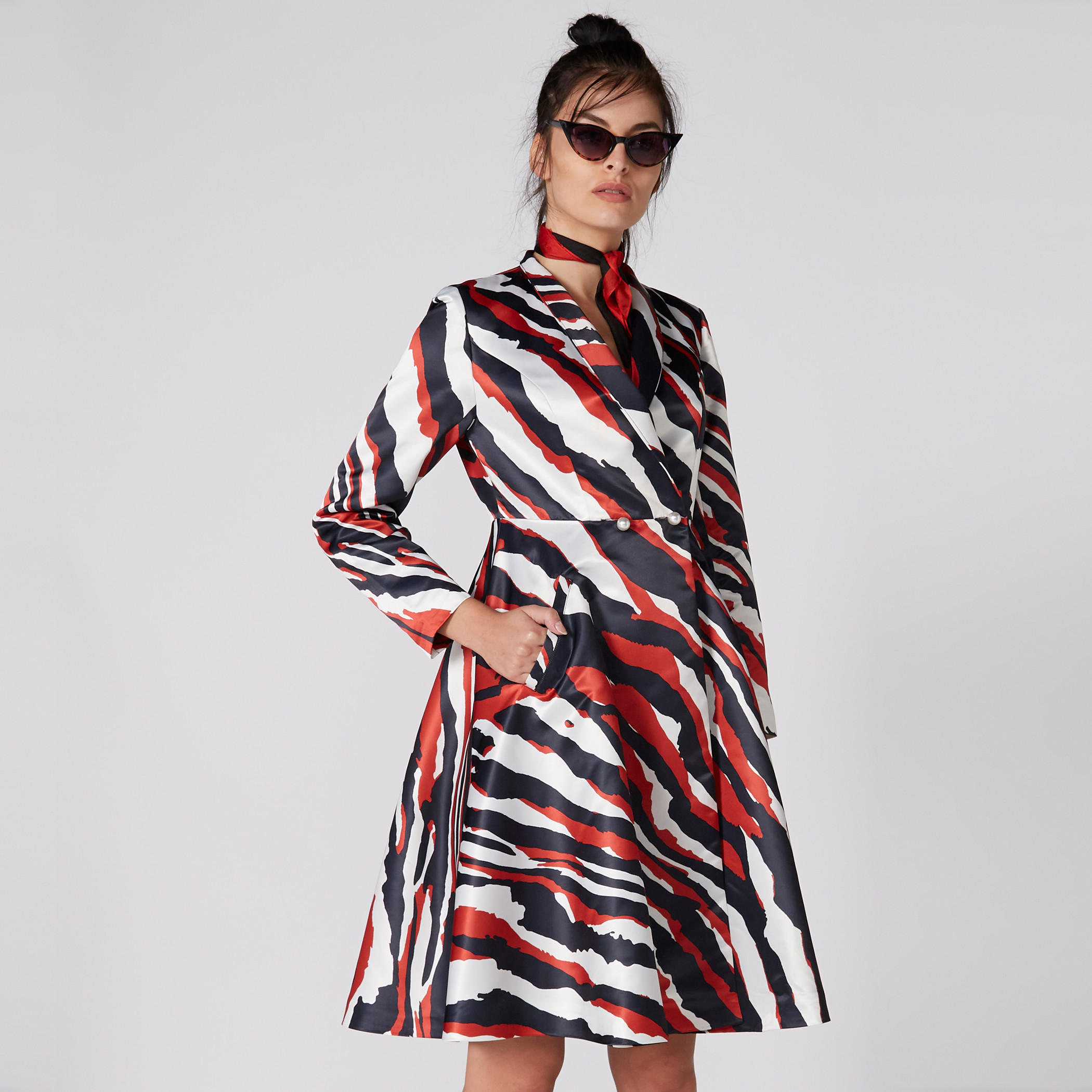 فستان متوسط الطول بأكمام طويلة وجيوب وطبعات-women-clothing-dresses-image-3