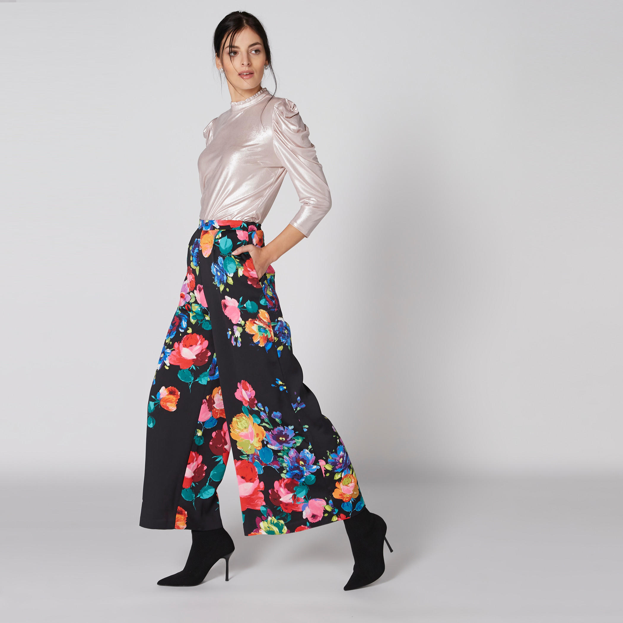 بنطال بالازو بخصر مطّاطي وجيوب وطبعات-women-clothing-bottoms-trousers-image-1