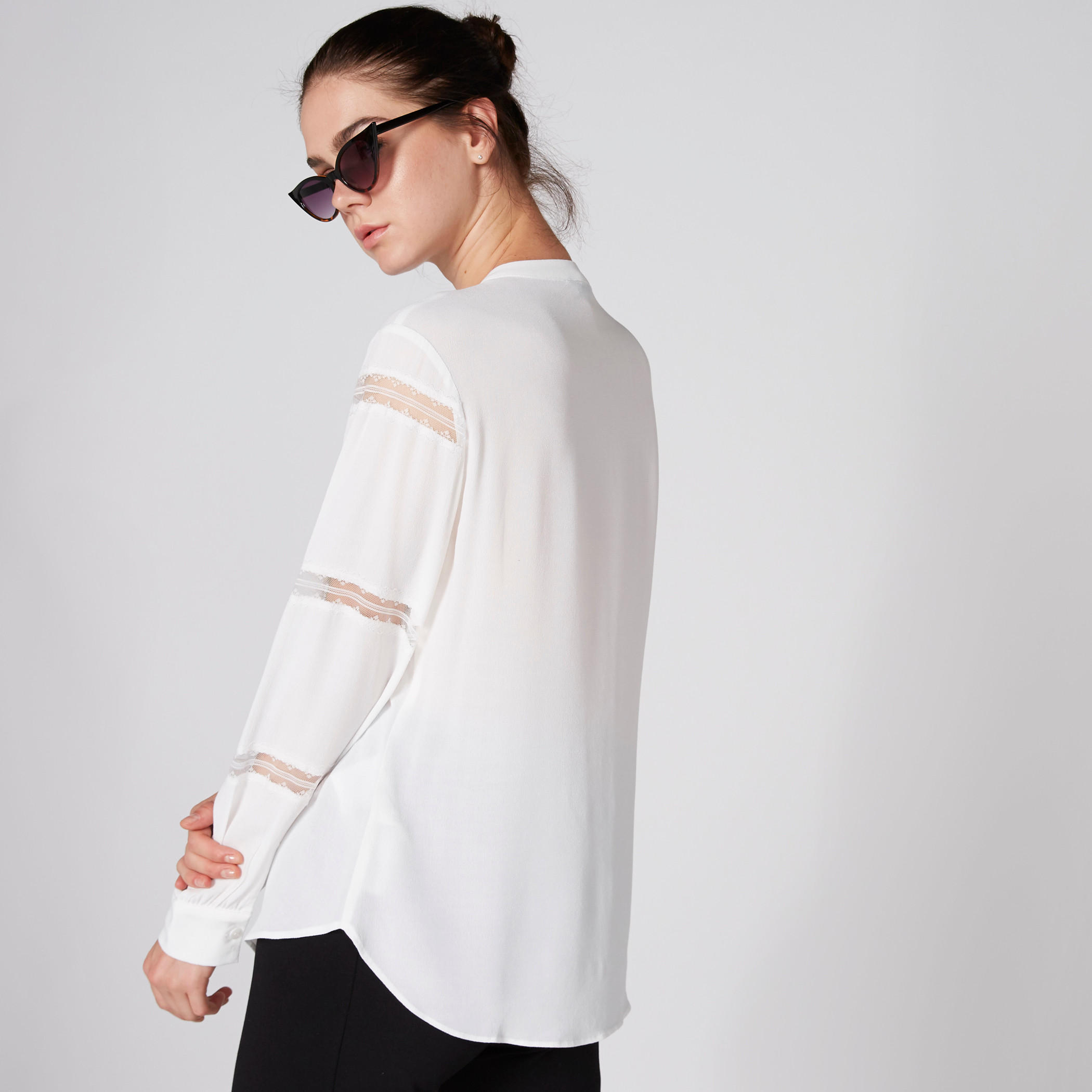 قميص بياقة ماندارين وتفاصيل دانتيل وأكمام طويلة-women-clothing-shirtsandblouses-shirts-image-1