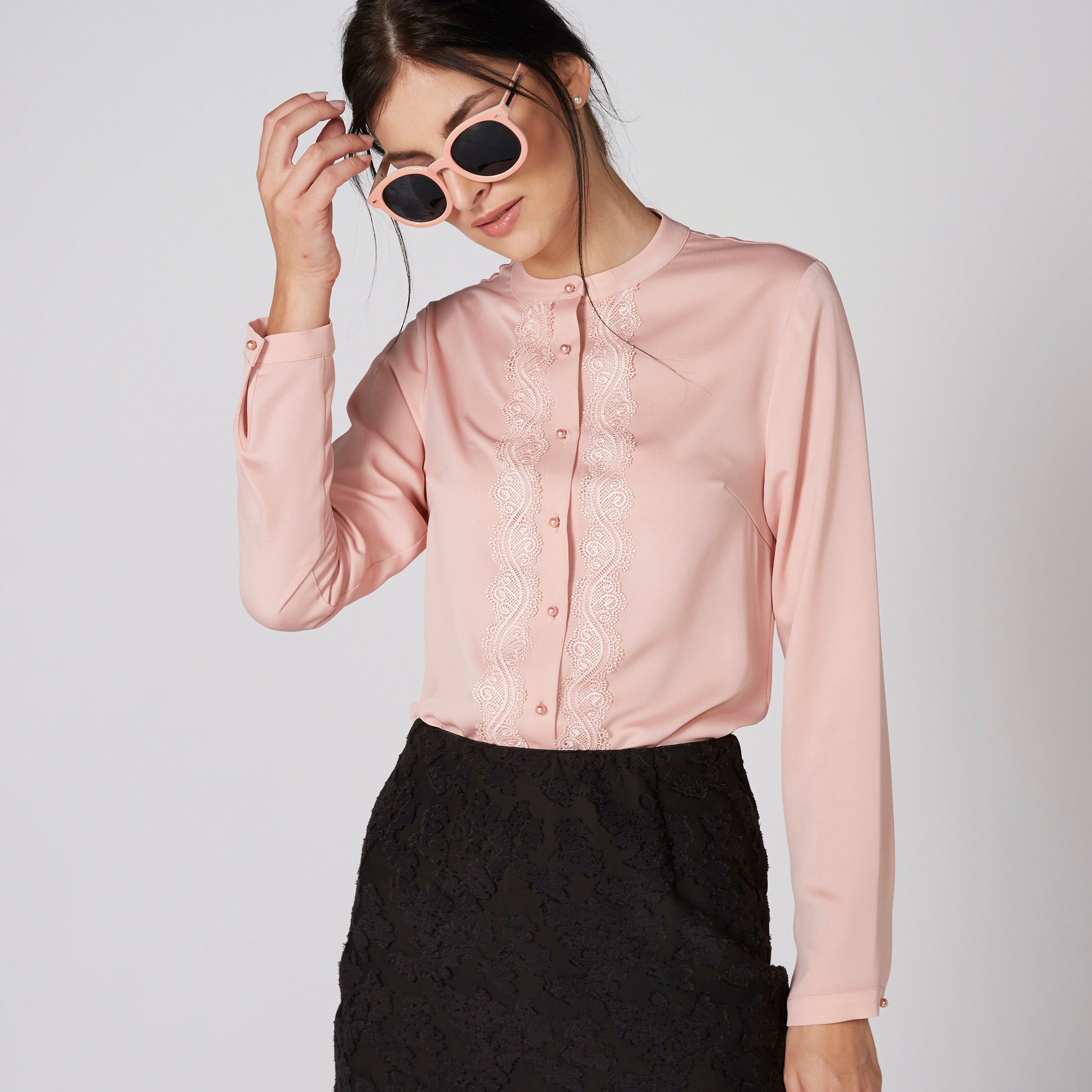 قميص بياقة ماندارين وأكمام طويلة وتفاصيل دانتيل-women-clothing-shirtsandblouses-blouses-image-3