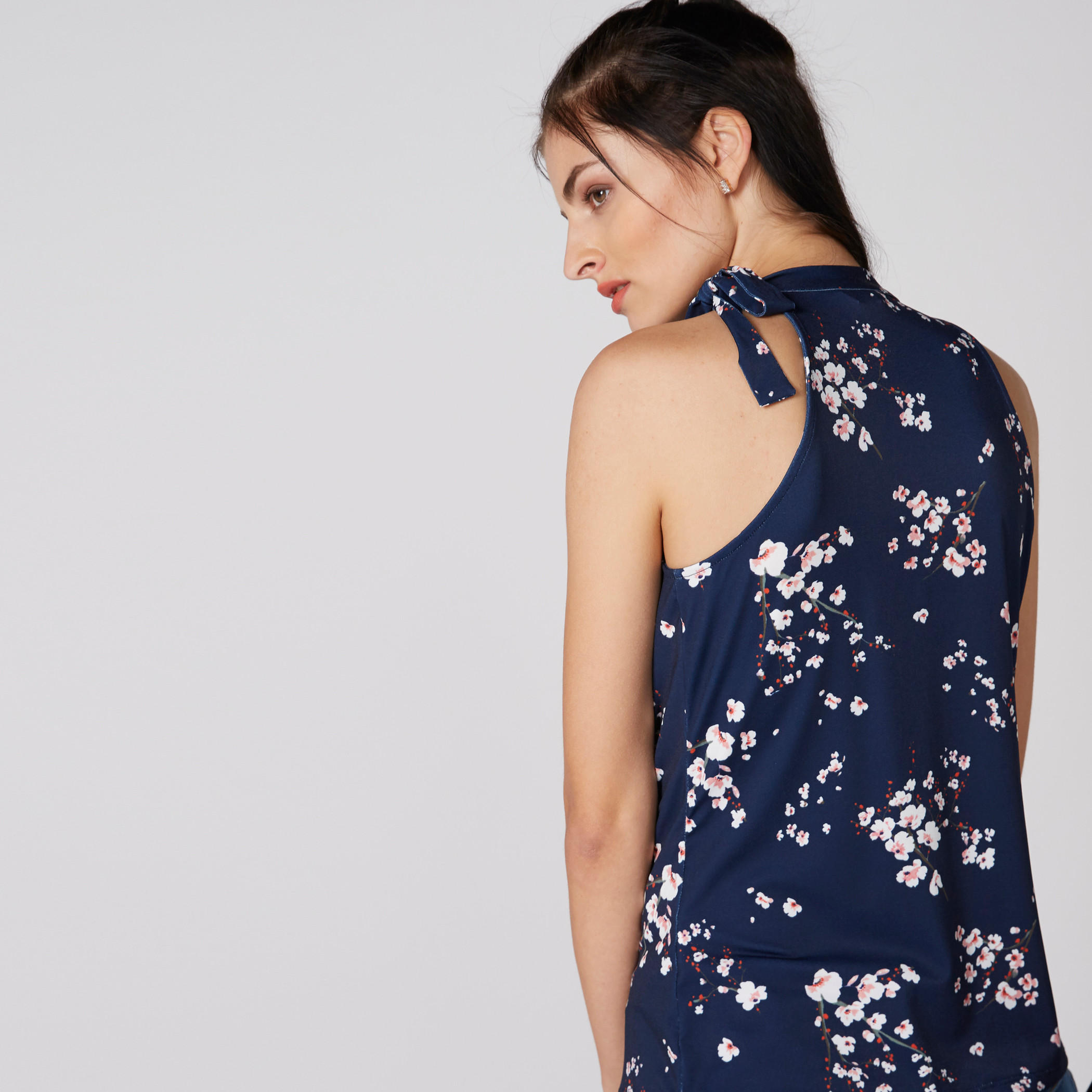 بلوزة بياقة رباط وطبعات-women-clothing-shirtsandblouses-blouses-image-2
