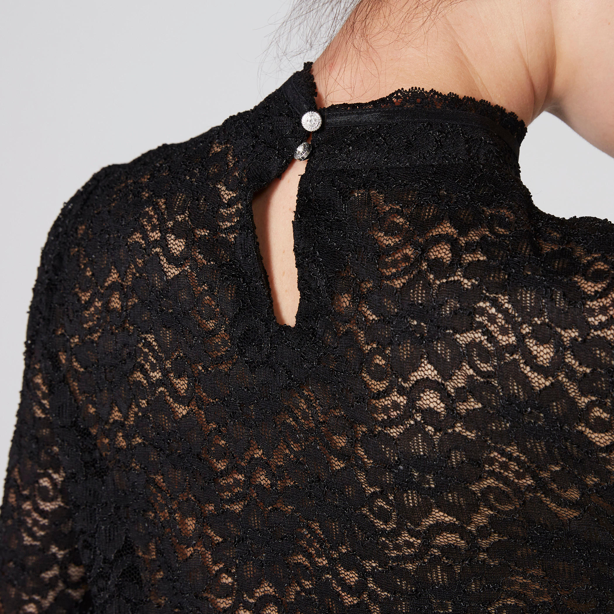 بلوزة دانتيل بياقة عالية وأكمام طويلة-women-clothing-shirtsandblouses-blouses-image-4