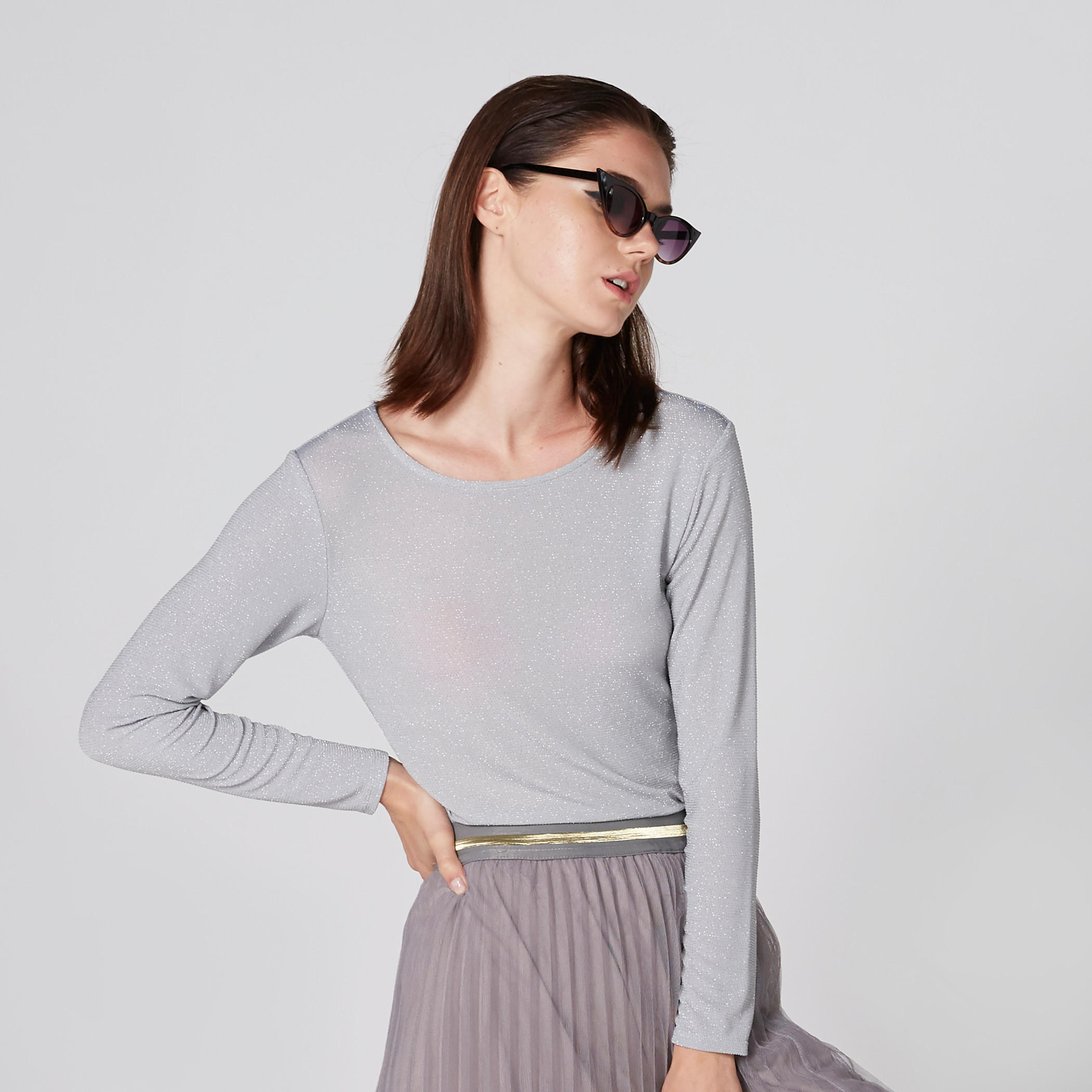 بلوزة بارزة الملمس بياقة مستديرة وأكمام طويلة-women-clothing-shirtsandblouses-blouses-image-1
