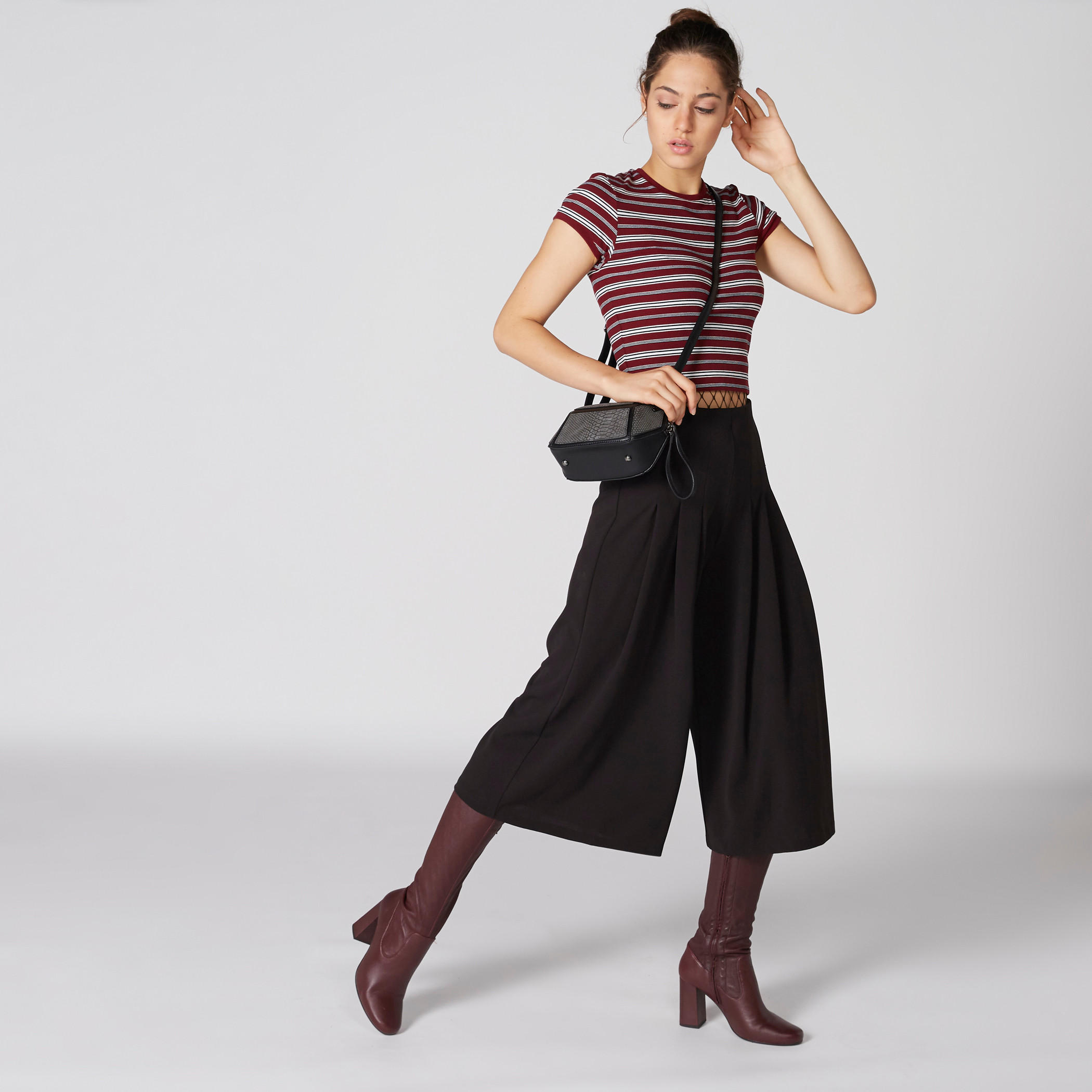 بنطال واسع الساقين بجيوب وطيّات-women-clothing-bottoms-trousers-image-1