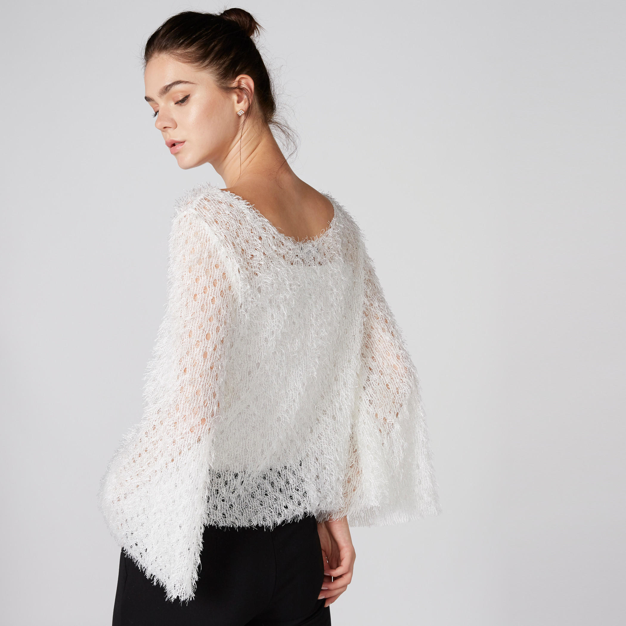 كنزة بارزة الملمس بياقة مستديرة وأكمام طويلة واسعة-women-clothing-cardigansandjumpers-jumpers-image-2