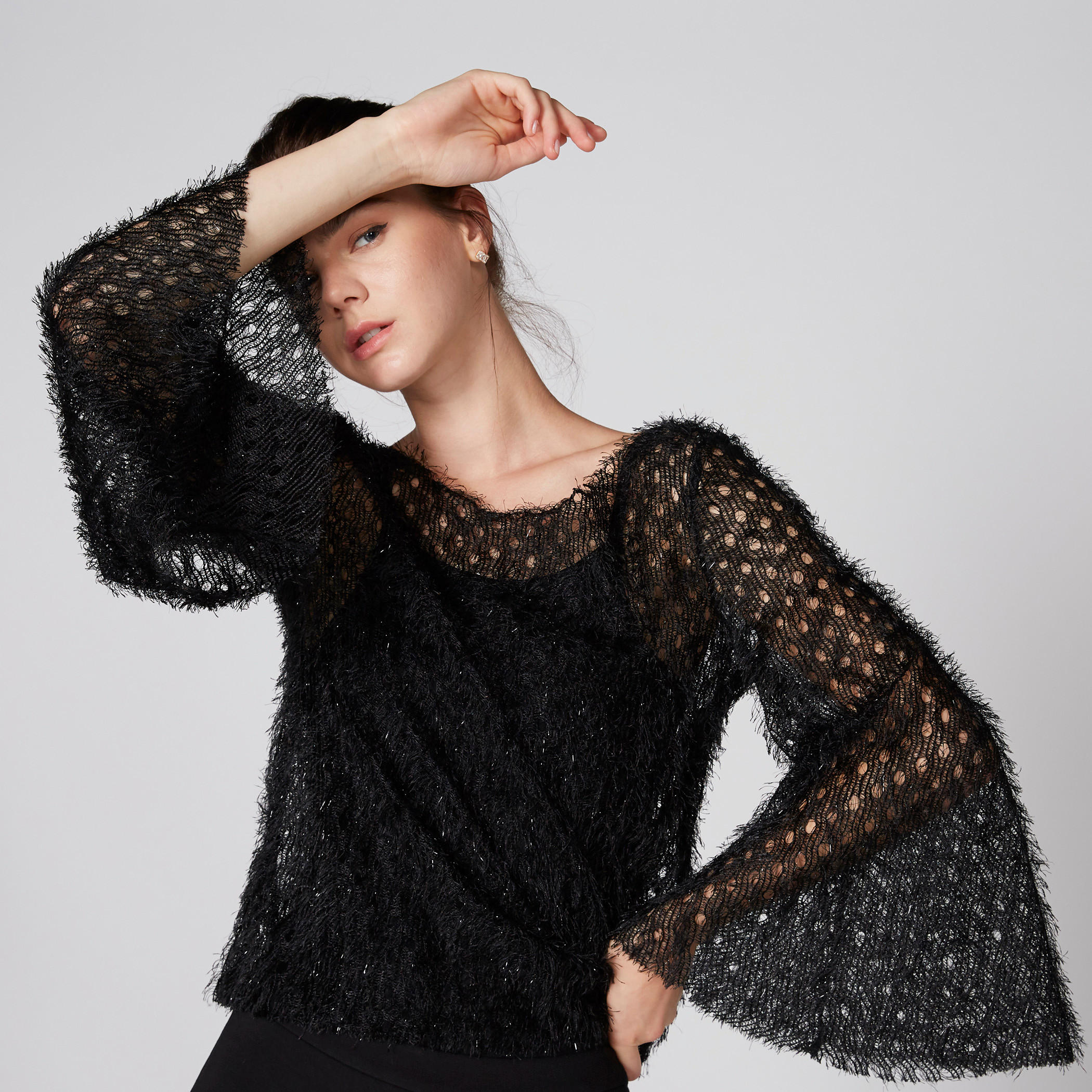 بلوزة بارزة الملمس بياقة مستديرة وأكمام طويلة واسعة-women-clothing-shirtsandblouses-blouses-image-1