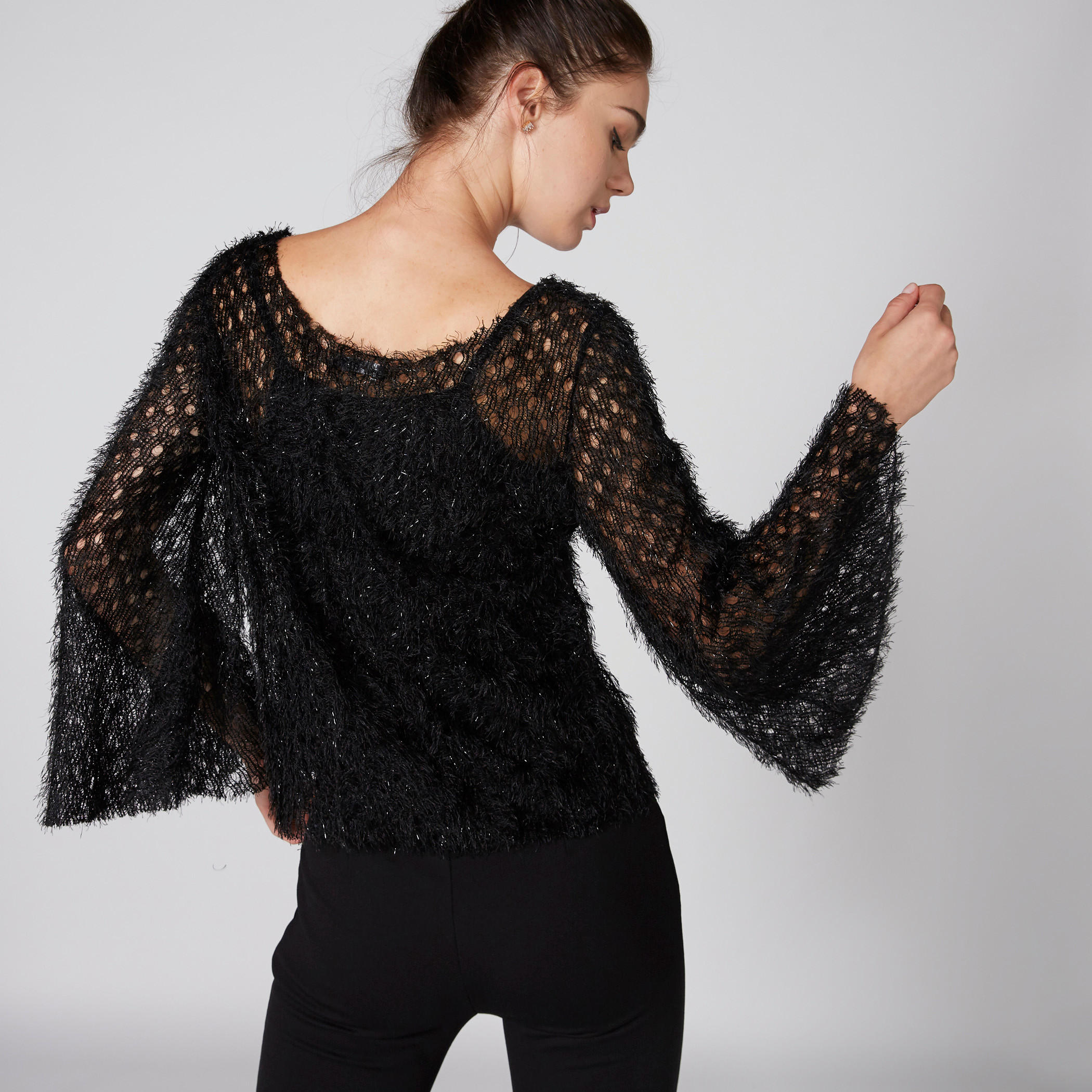 بلوزة بارزة الملمس بياقة مستديرة وأكمام طويلة واسعة-women-clothing-shirtsandblouses-blouses-image-2