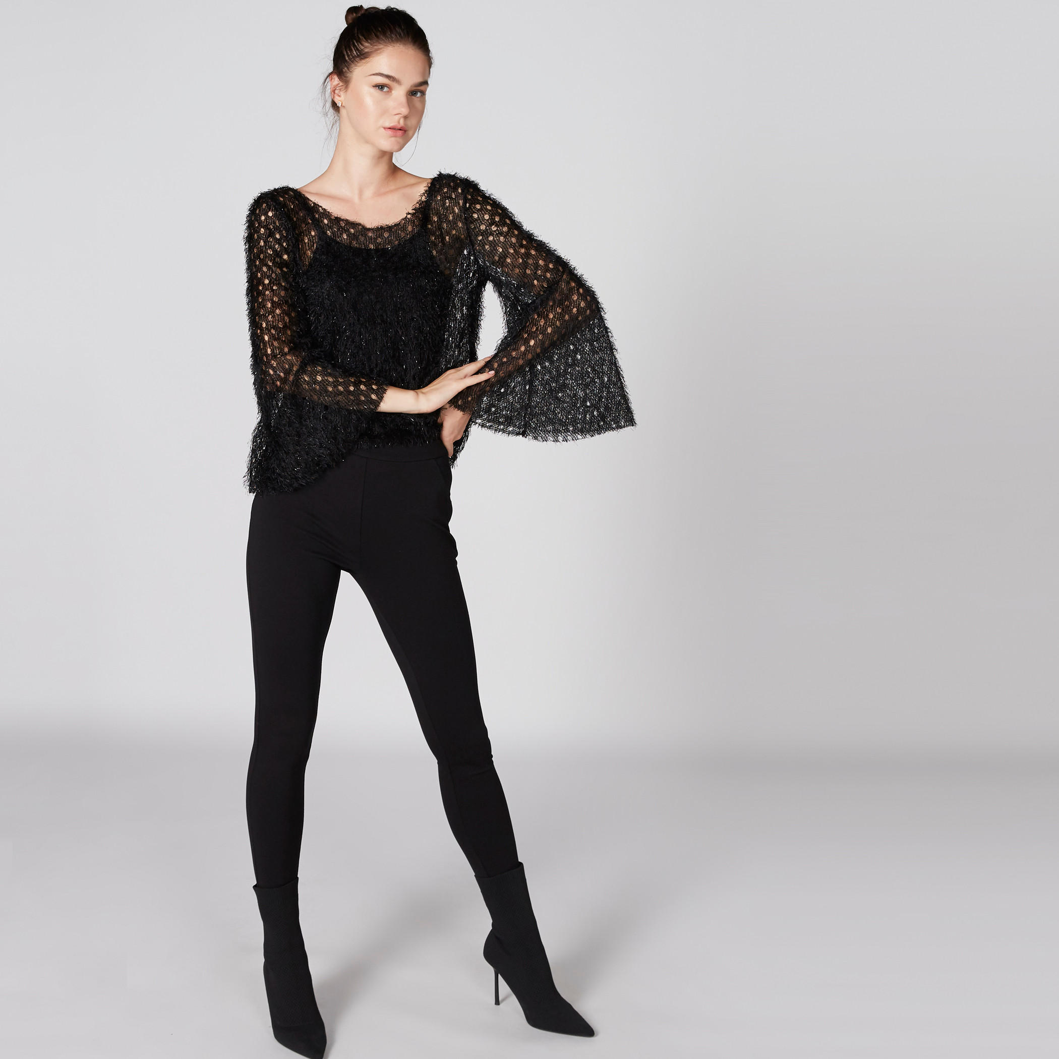 بلوزة بارزة الملمس بياقة مستديرة وأكمام طويلة واسعة-women-clothing-shirtsandblouses-blouses-image-3