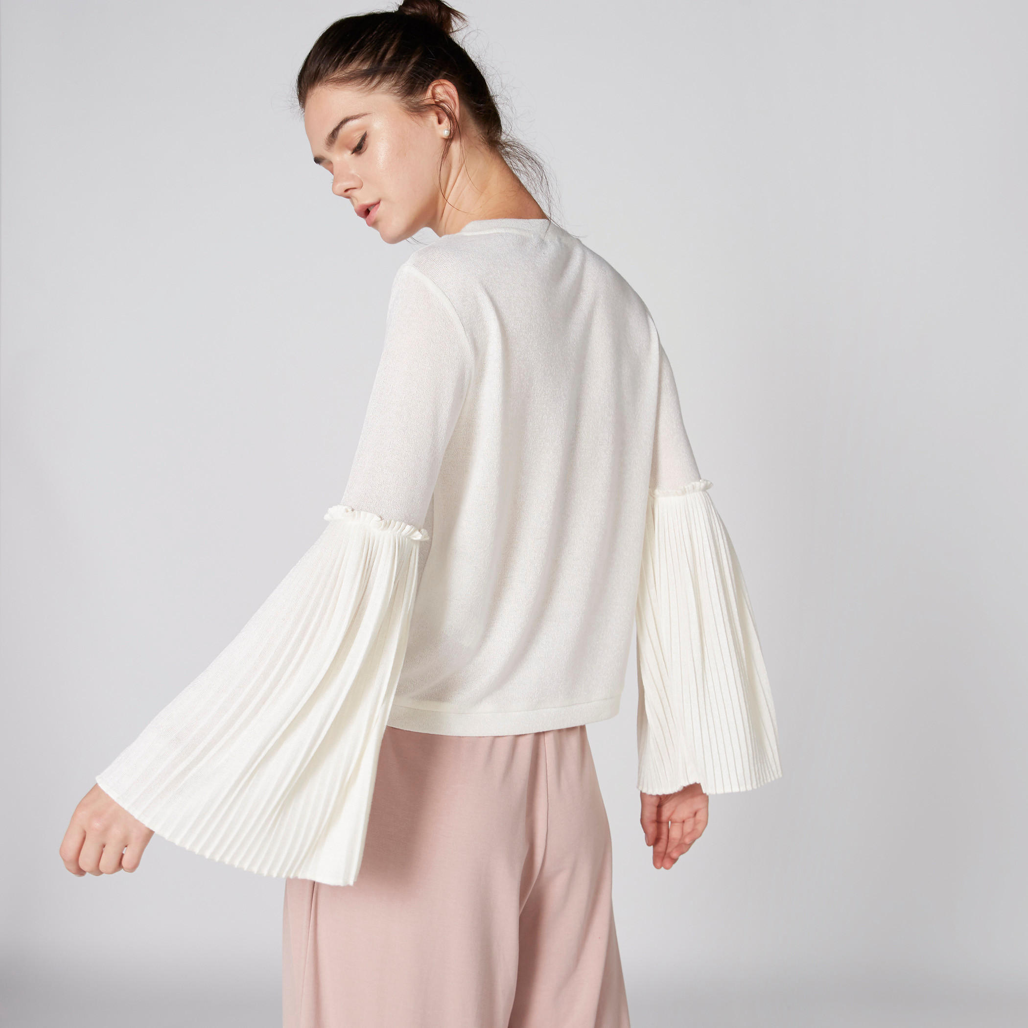 بلوزة بياقة مستديرة وأكمام كشكش-women-clothing-shirtsandblouses-blouses-image-2