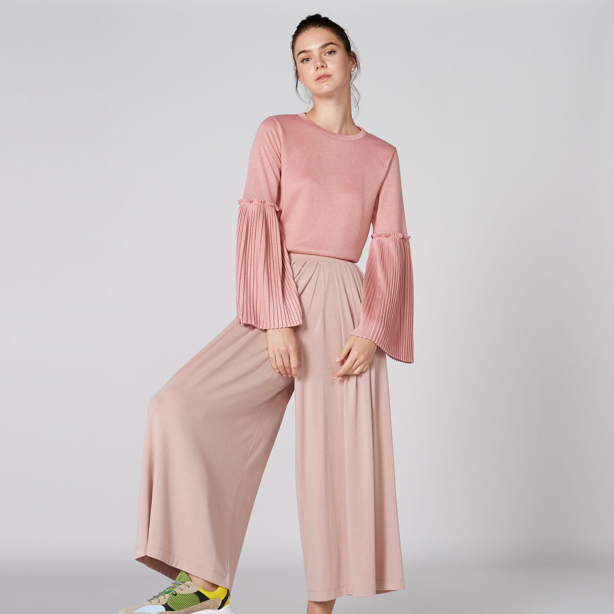 Pleated Long Sleeves Top with Round Neck-women-clothing-shirtsandblouses-blouses-image-1