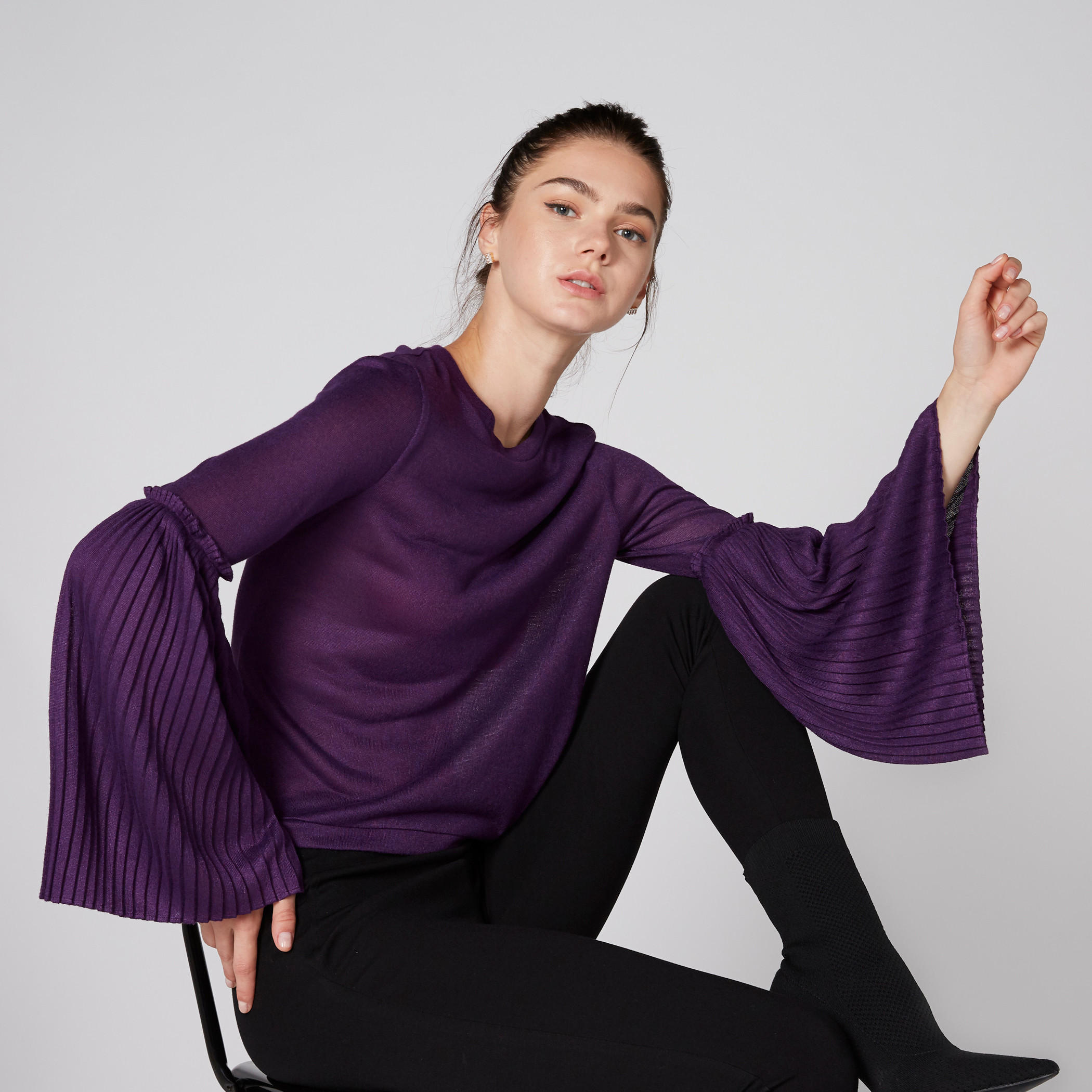 بلوزة بارزة الملمس بياقة مستديرة وأكمام طويلة واسعة-women-clothing-shirtsandblouses-blouses-image-3