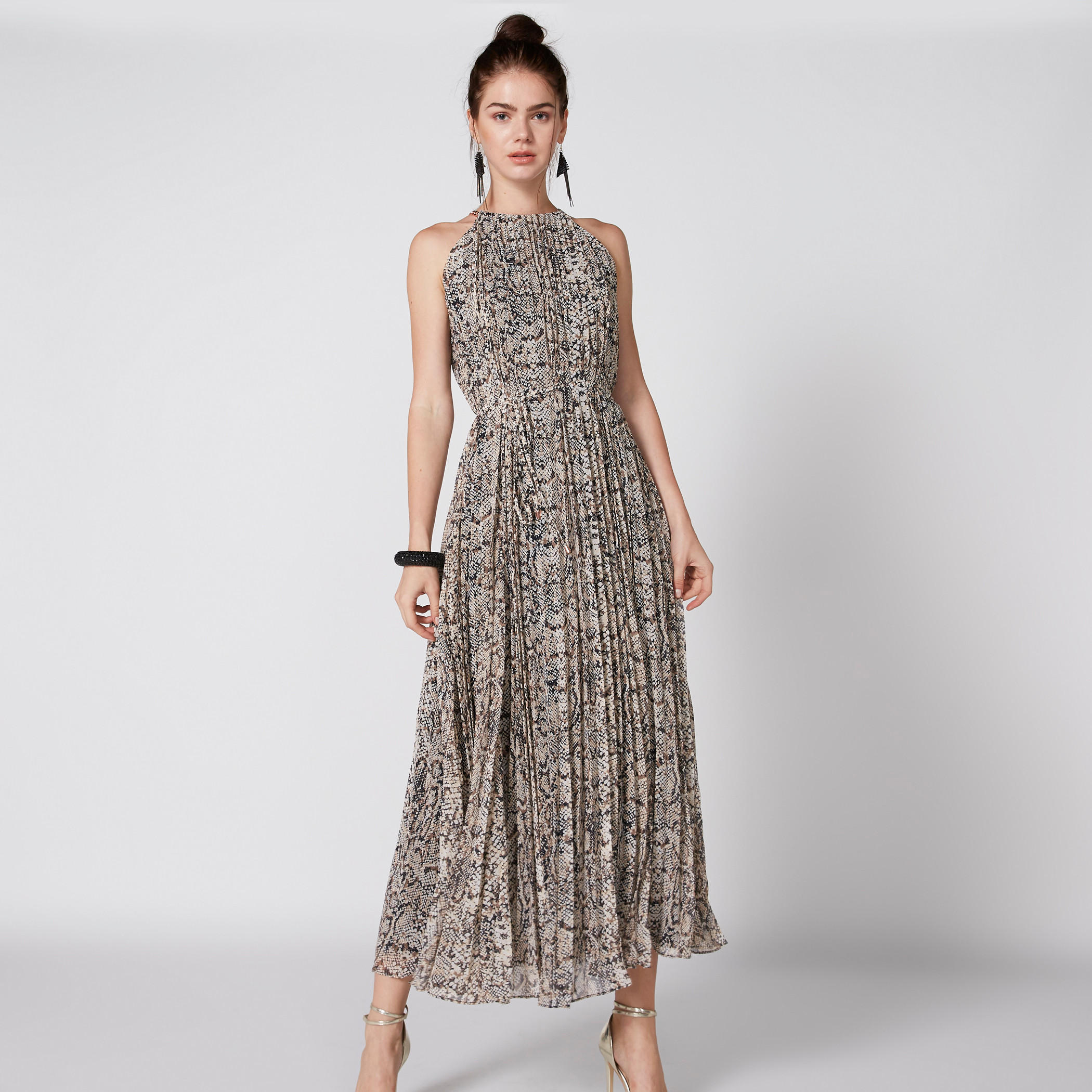 فستان طويل كشكش بأربطة وسلسلة وطبعات-women-clothing-dresses-image-2