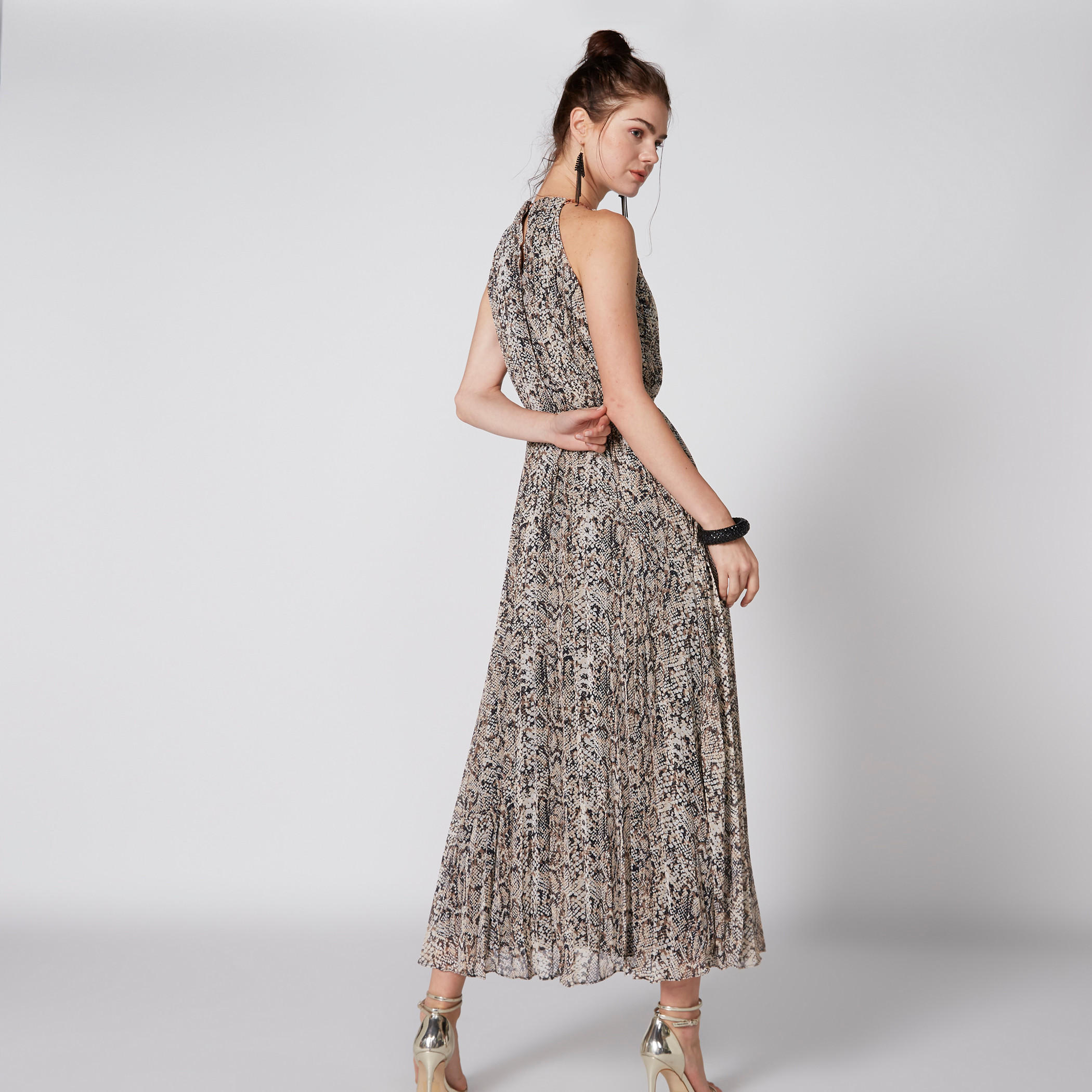 فستان طويل كشكش بأربطة وسلسلة وطبعات-women-clothing-dresses-image-3