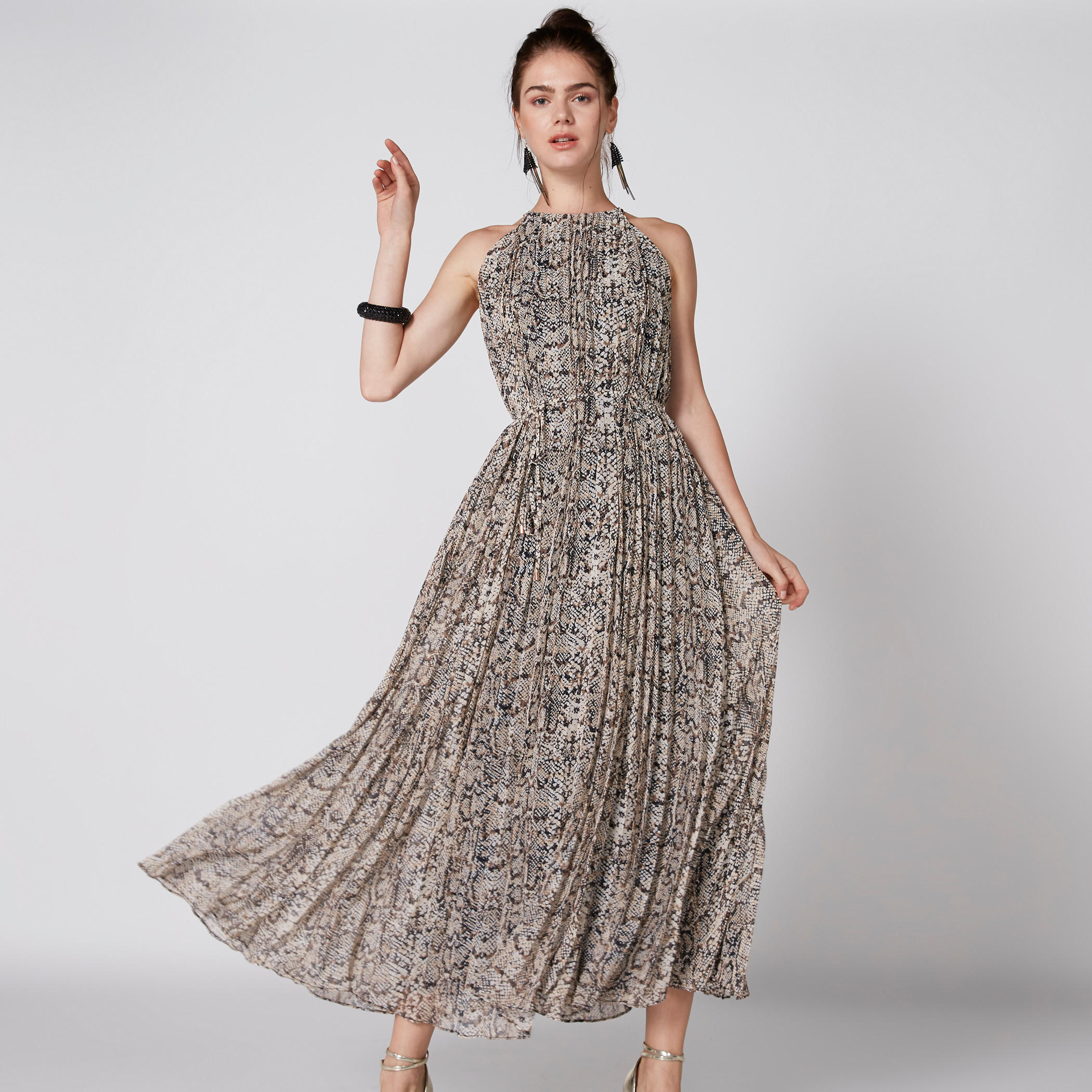 فستان طويل كشكش بأربطة وسلسلة وطبعات-women-clothing-dresses-image-4