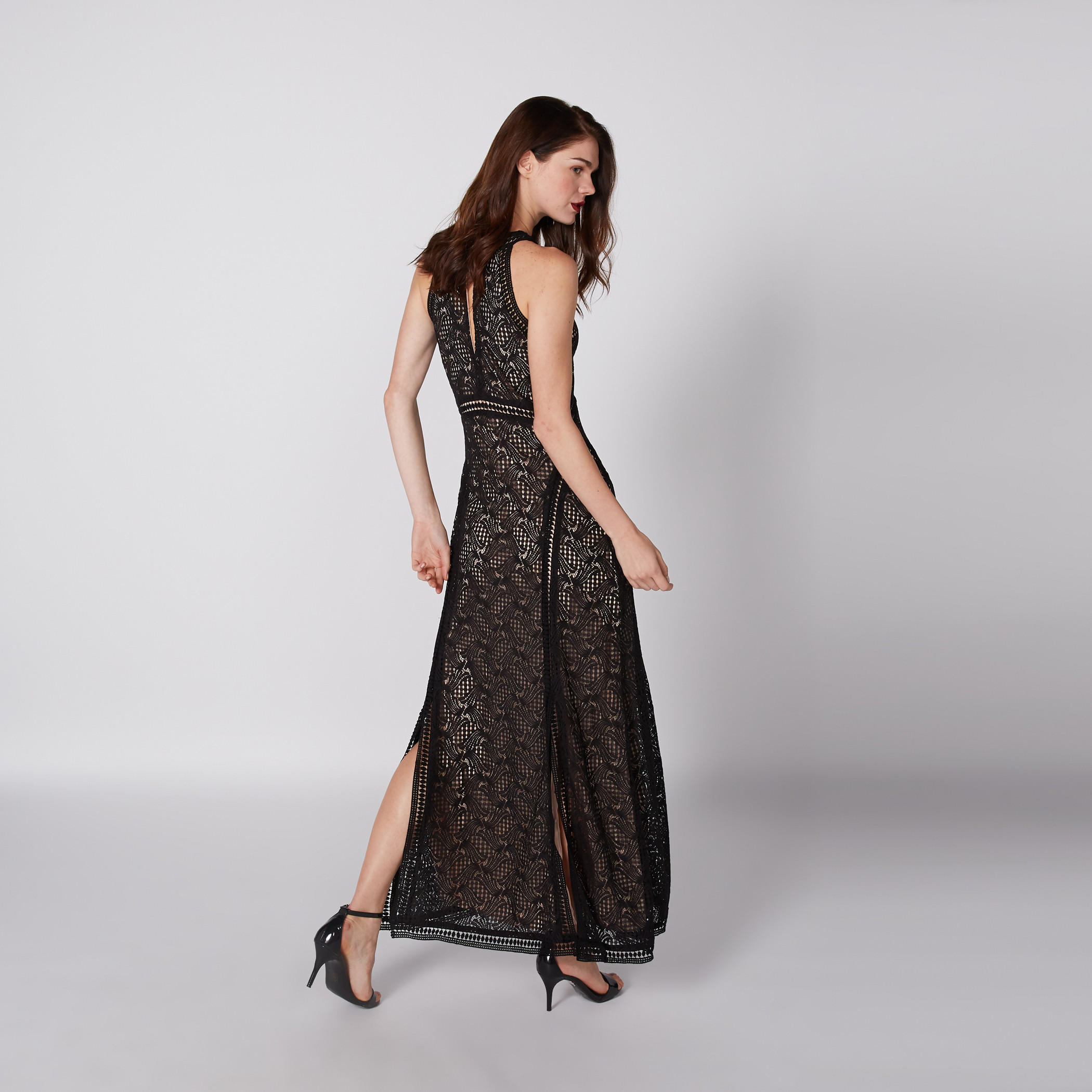 فستان طويل بياقة هالتر وتطريز دانتيل وفتحة-women-clothing-dresses-image-5
