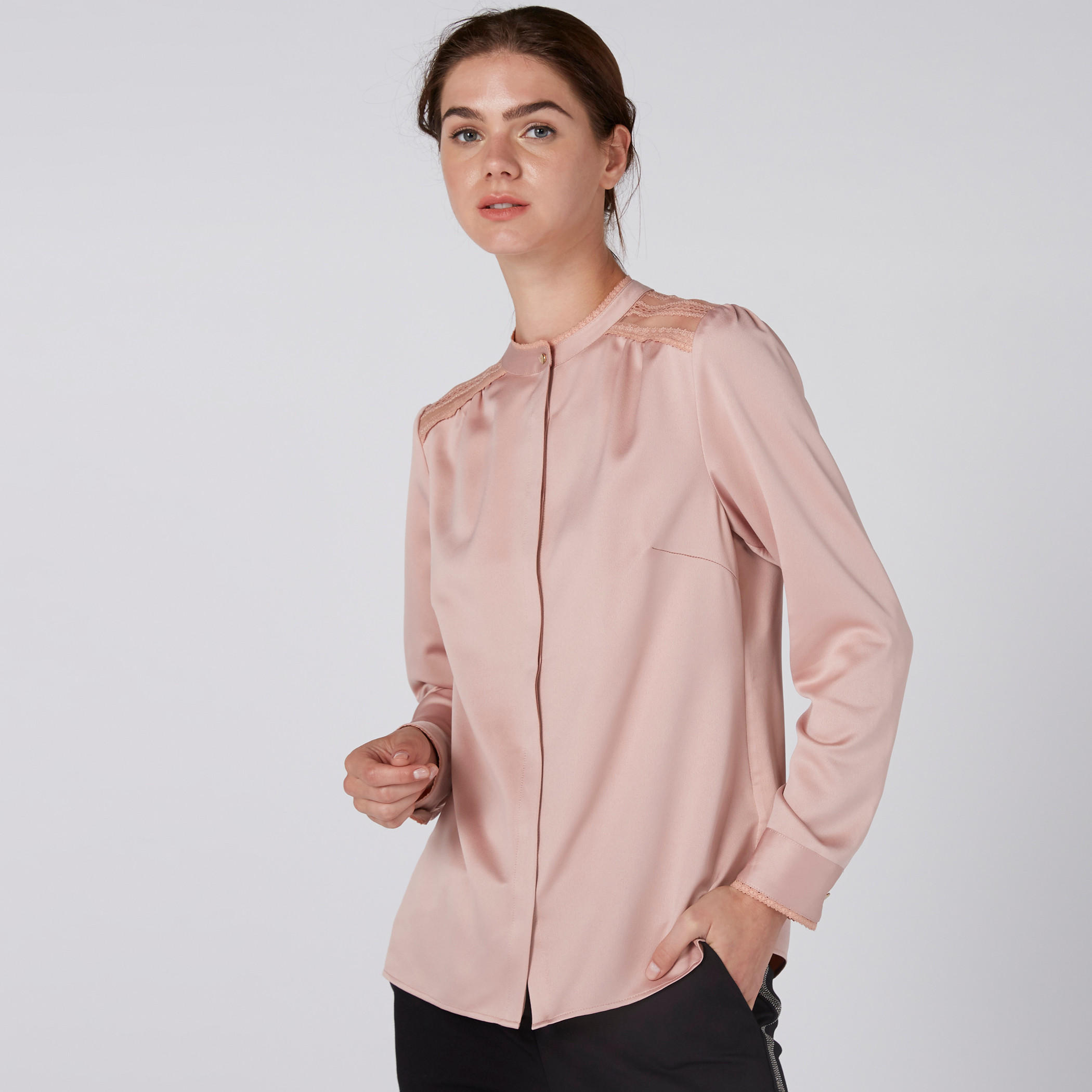 قميص بياقة ماندارين وتفاصيل دانتيل وأكمام طويلة-women-clothing-shirtsandblouses-shirts-image-1