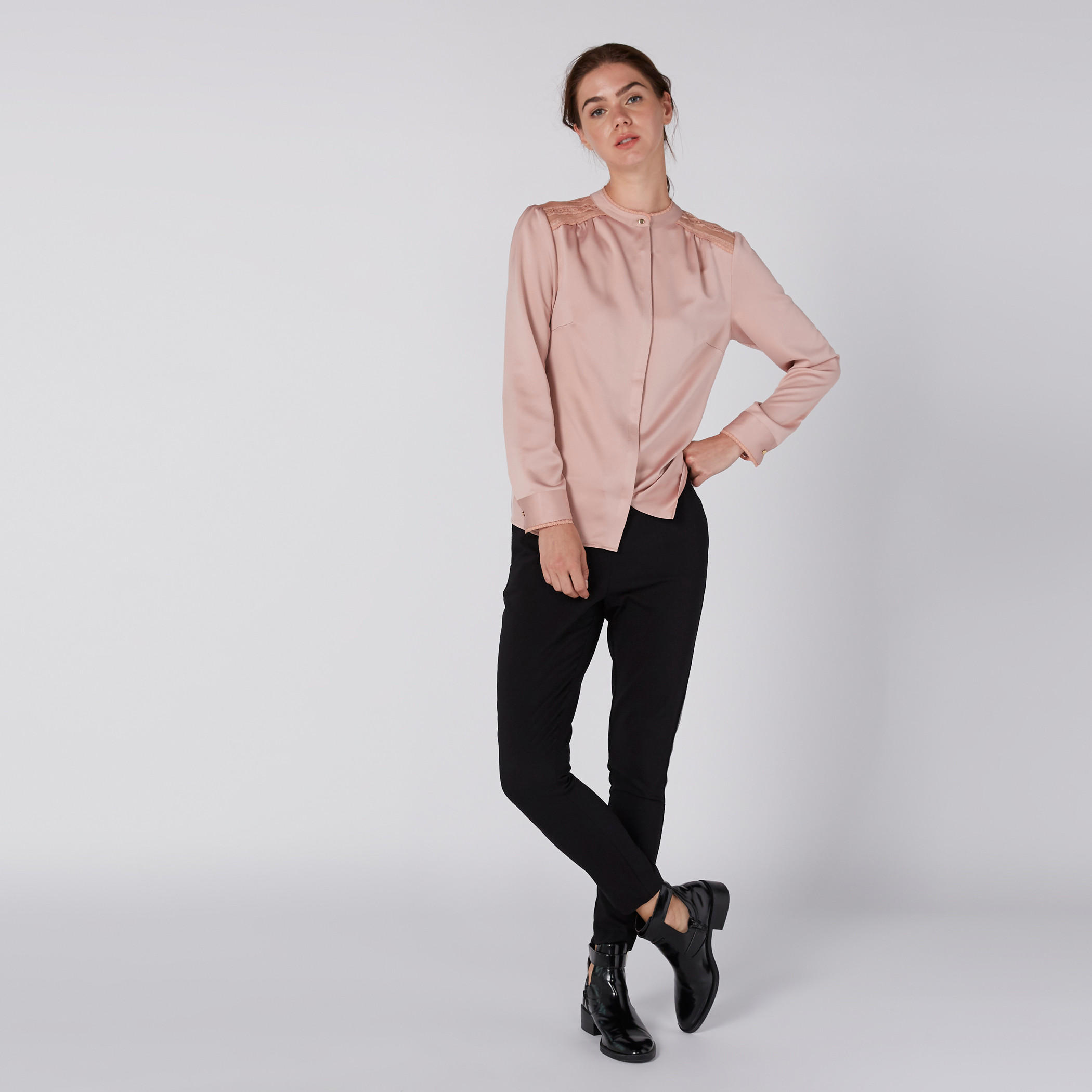 قميص بياقة ماندارين وتفاصيل دانتيل وأكمام طويلة-women-clothing-shirtsandblouses-shirts-image-2
