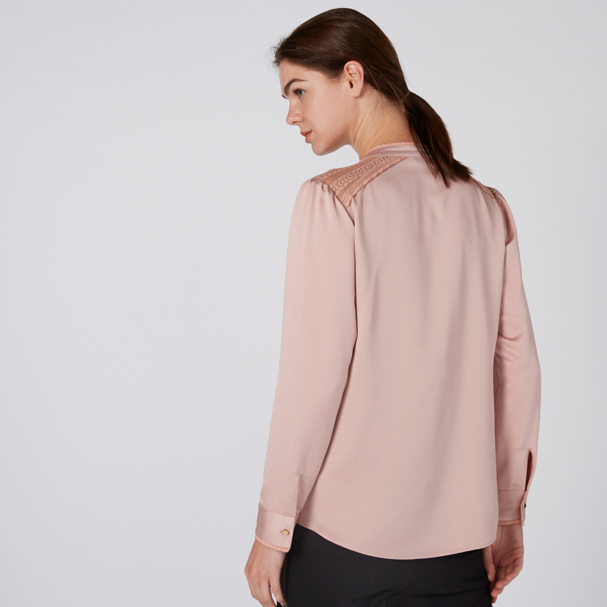 قميص بياقة ماندارين وتفاصيل دانتيل وأكمام طويلة-women-clothing-shirtsandblouses-shirts-image-4