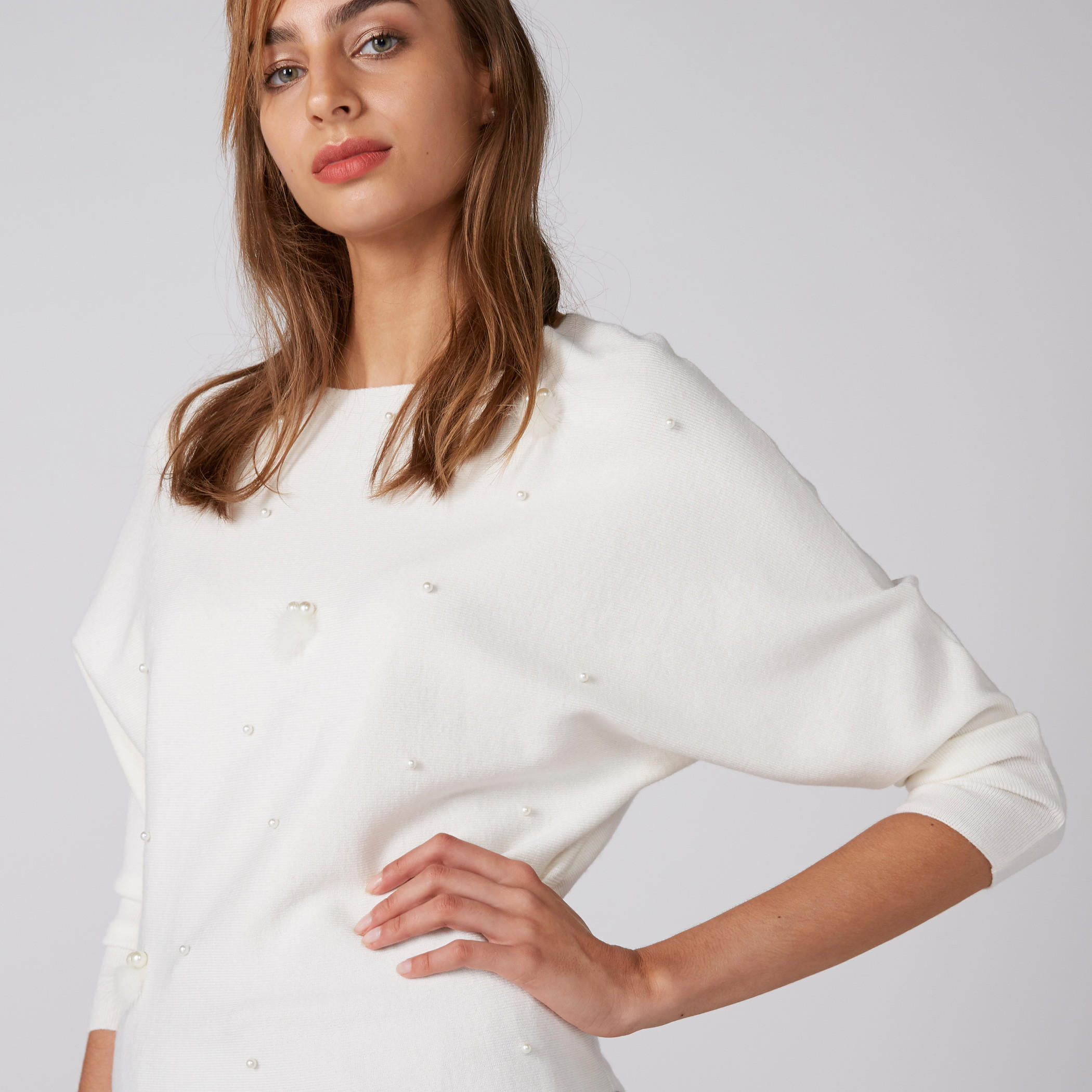 كنزة بياقة قارب وأكمام طويلة وتفاصيل لؤلؤ-women-clothing-cardigansandjumpers-jumpers-image-1