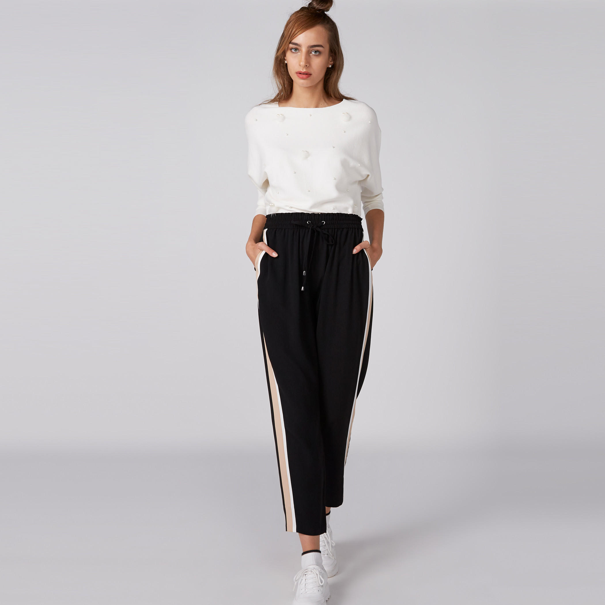كنزة بياقة قارب وأكمام طويلة وتفاصيل لؤلؤ-women-clothing-cardigansandjumpers-jumpers-image-3