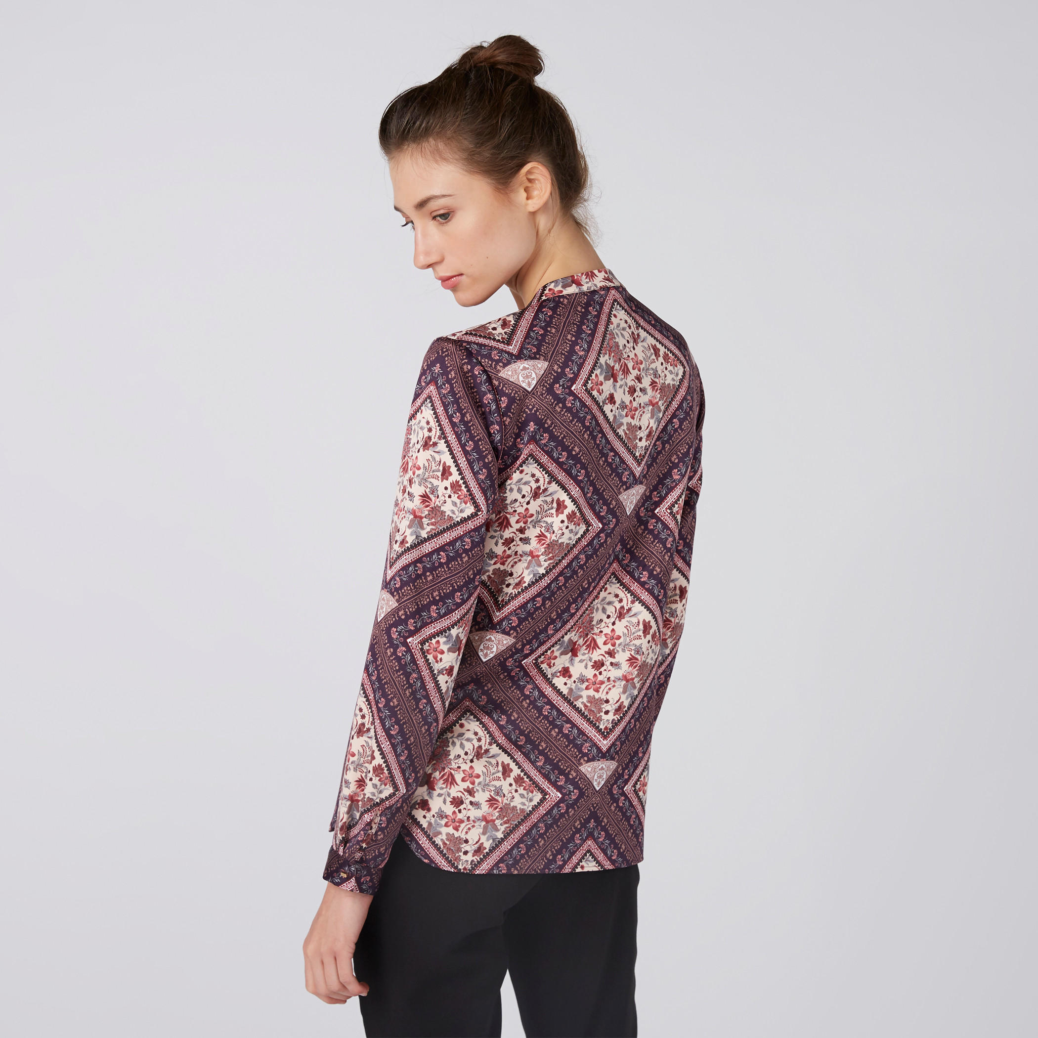 قميص بطبعات وأكمام طويلة وأزرار مخفيّة-women-clothing-shirtsandblouses-shirts-image-3