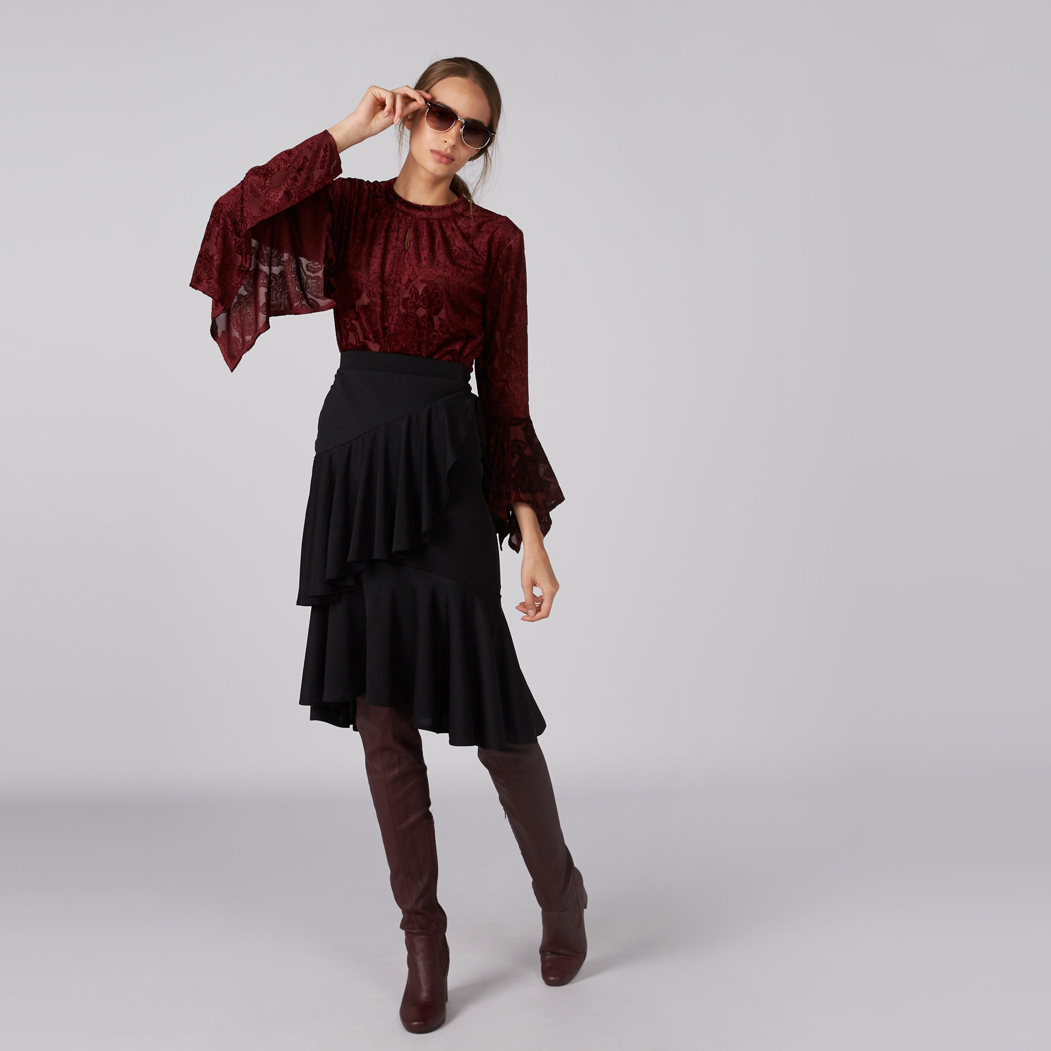 بلوزة بارزة الملمس بياقة مستديرة وأكمام واسعة-women-clothing-shirtsandblouses-blouses-image-3