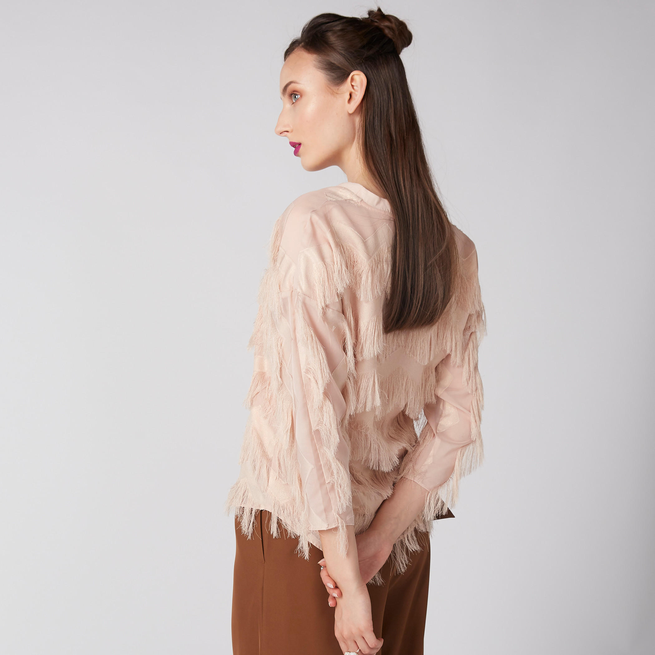 بلوزة بياقة V وأكمام 3/4 وشراشيب-women-clothing-shirtsandblouses-blouses-image-3