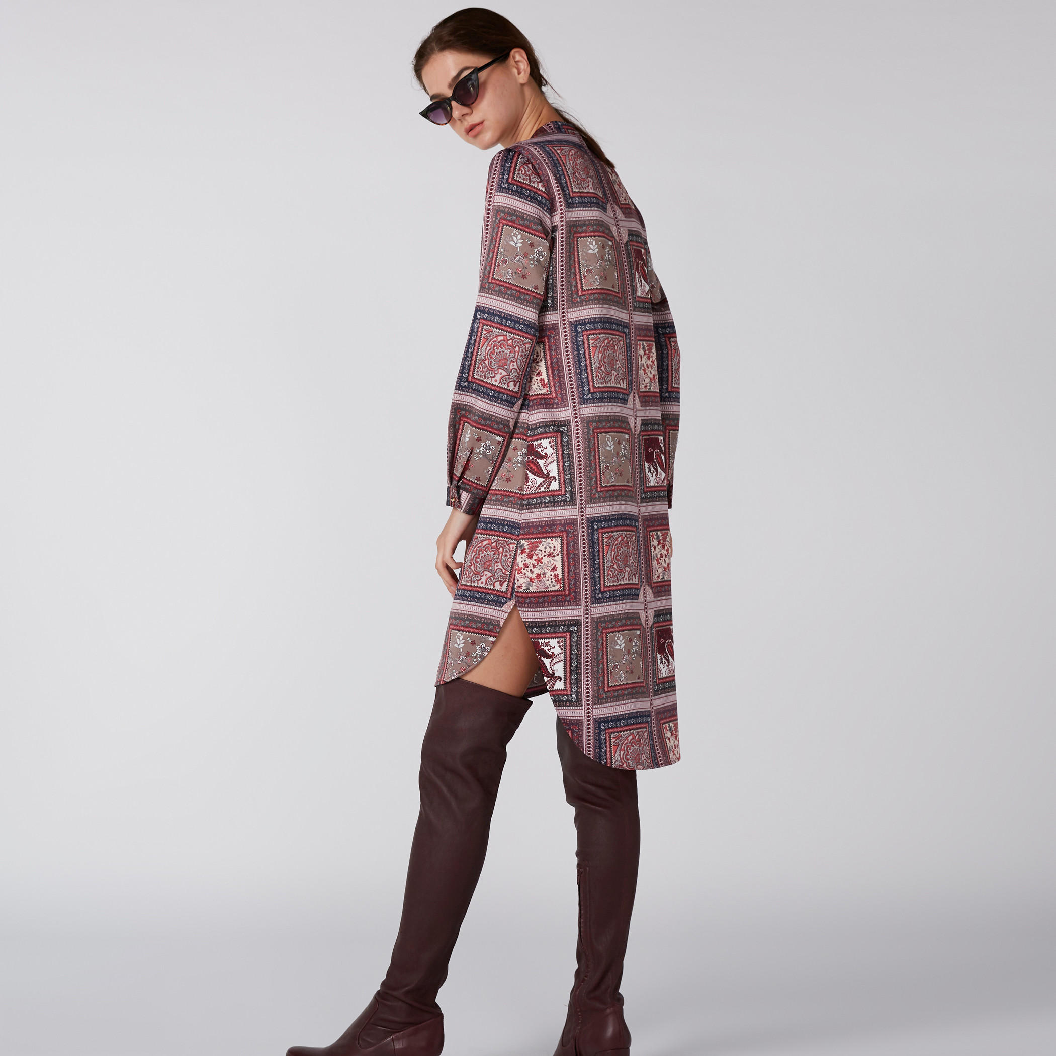 فستان قميص بطبعات وأكمام طويلة وياقة ماندارين-women-clothing-dresses-image-3