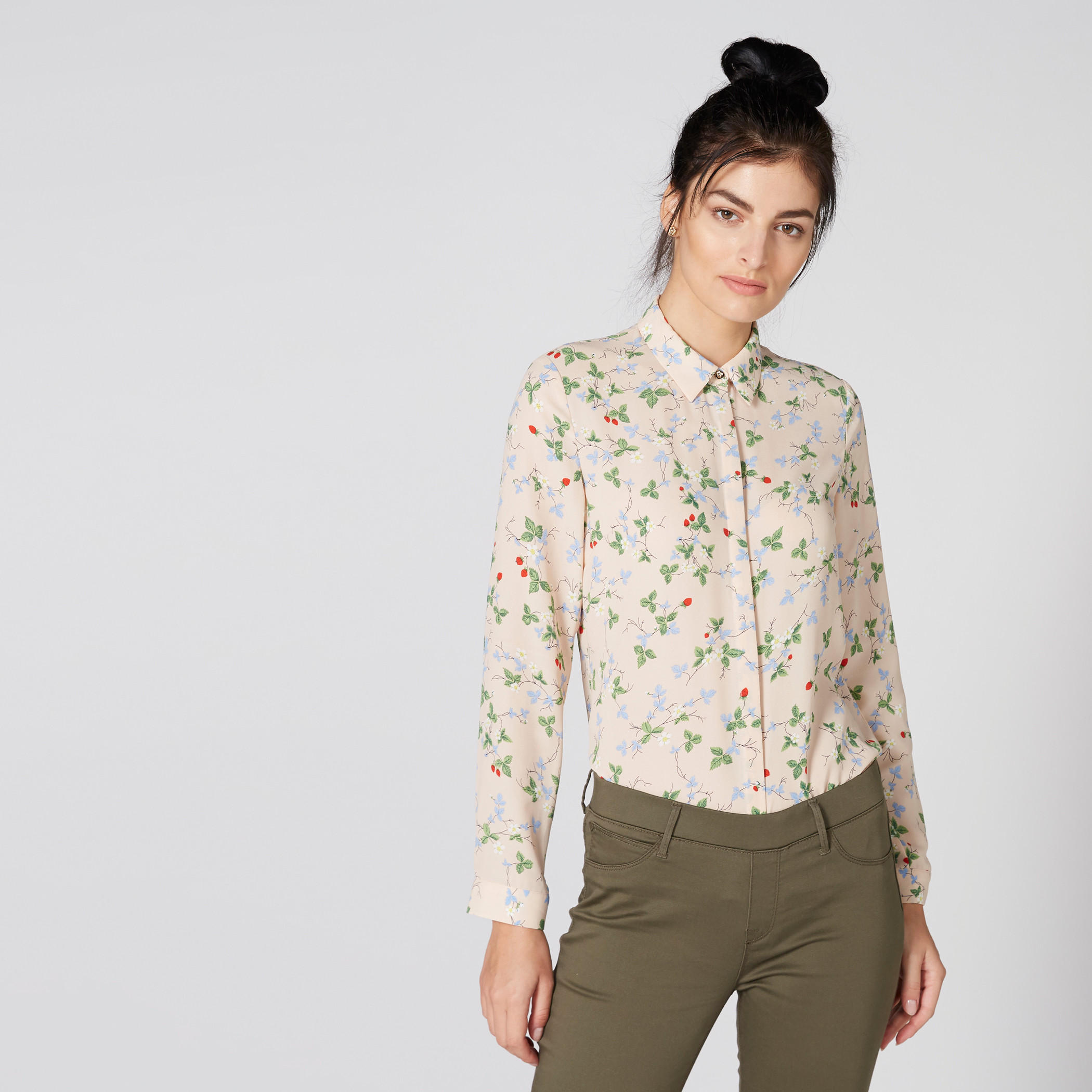 قميص بأكمام طويلة ووصلة أزرار مخفية وطبعات زهرية-women-clothing-shirtsandblouses-shirts-image-1