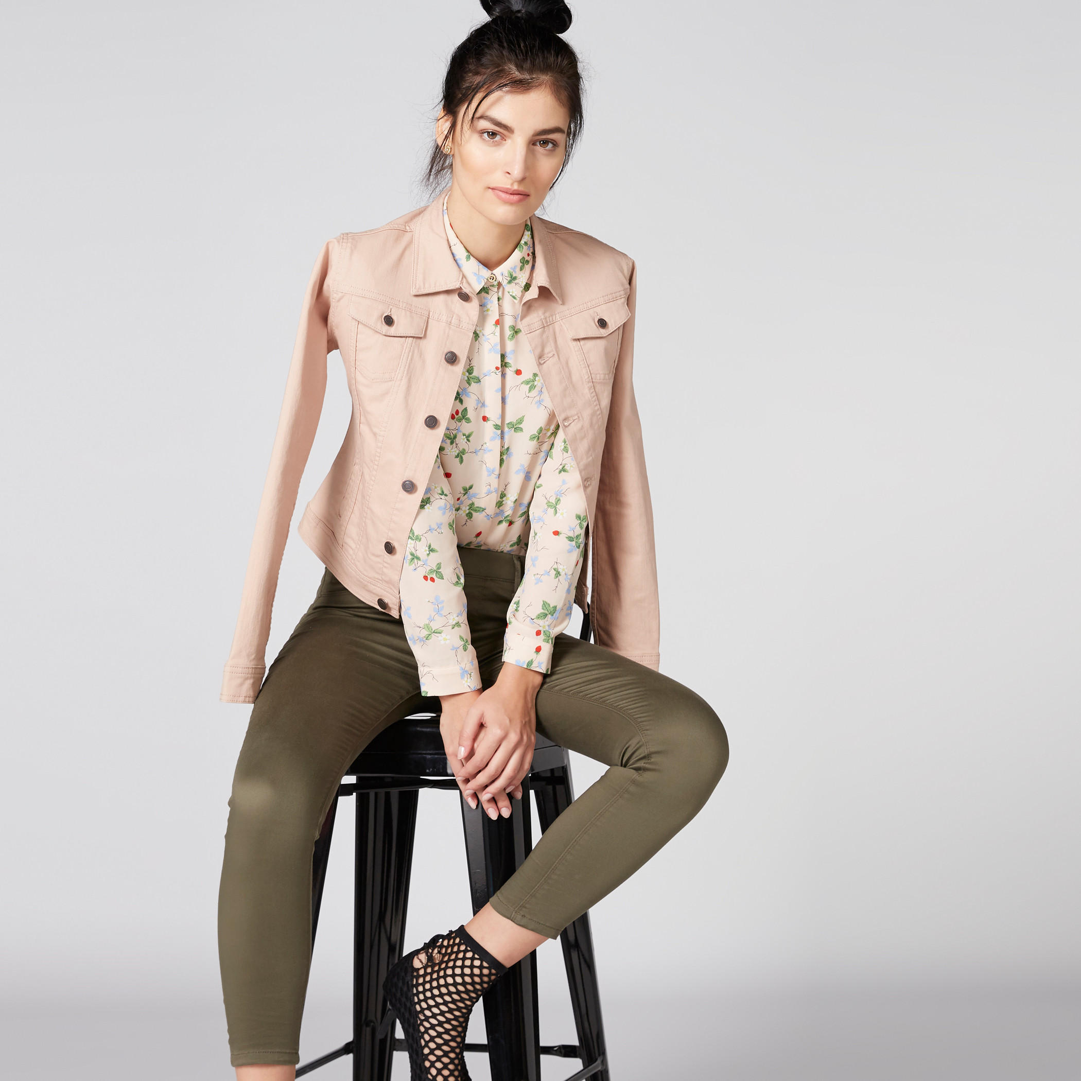 قميص بأكمام طويلة ووصلة أزرار مخفية وطبعات زهرية-women-clothing-shirtsandblouses-shirts-image-3