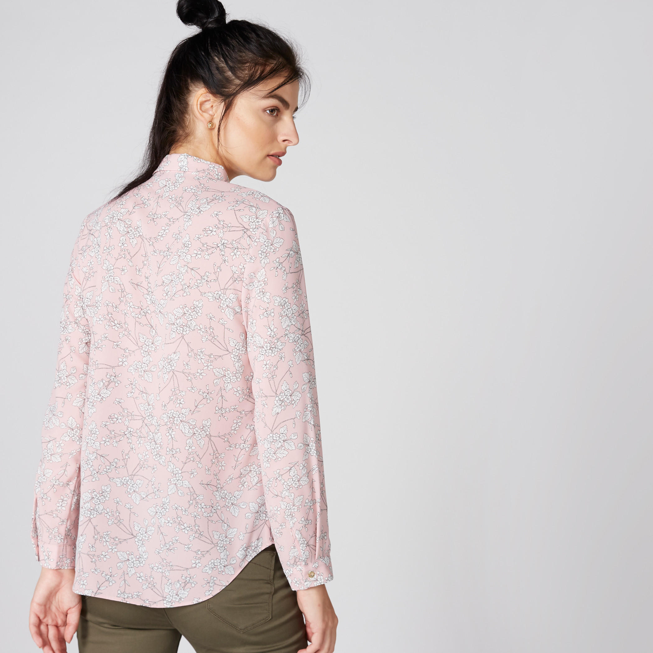 قميص بأكمام طويلة ووصلة أزرار مخفية وطبعات زهرية-women-clothing-shirtsandblouses-shirts-image-2