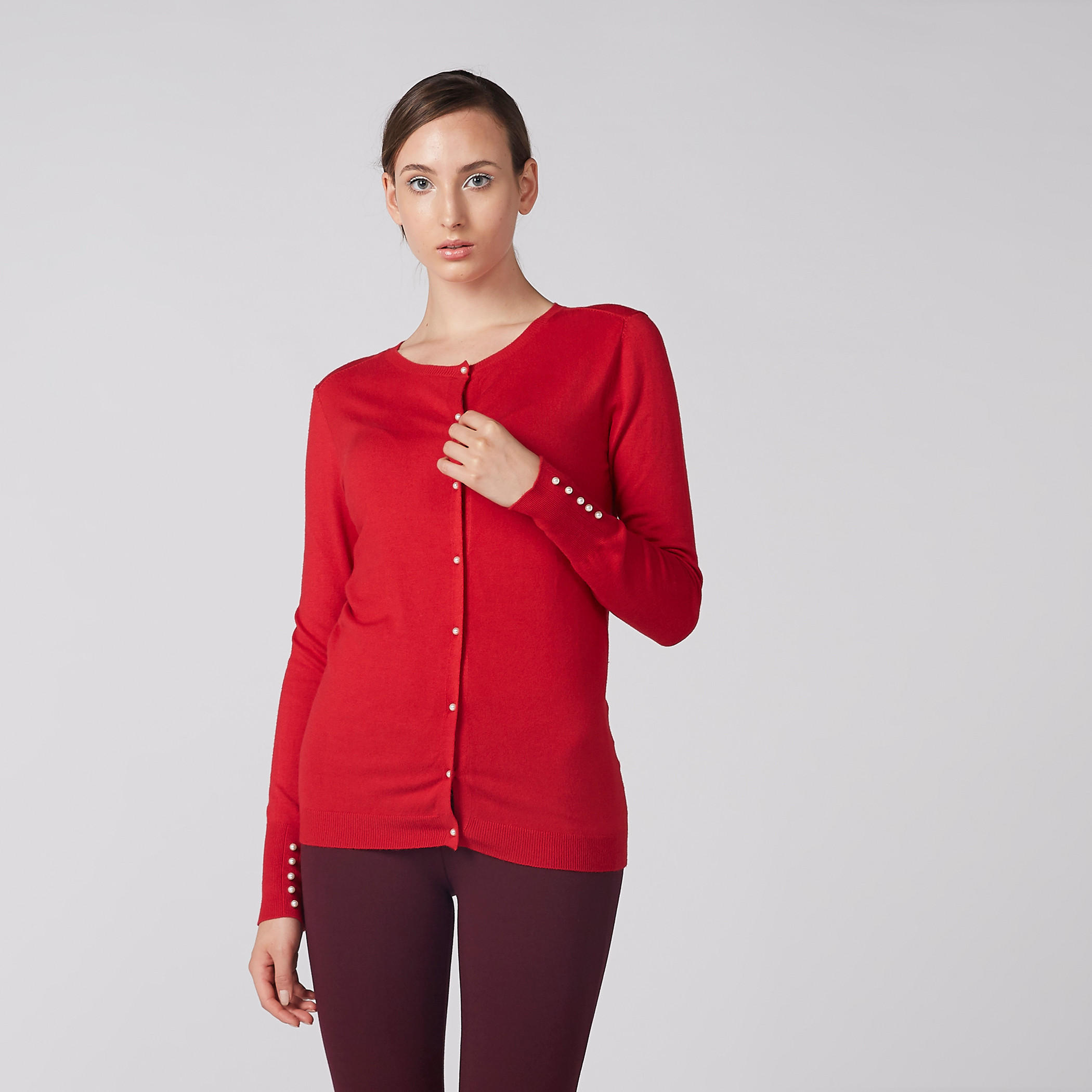 كارديجن بتفاصيل لؤلؤ وزر إغلاق وأكمام طويلة-women-winterwear-cardigansandjumpers-cardigans-image-1