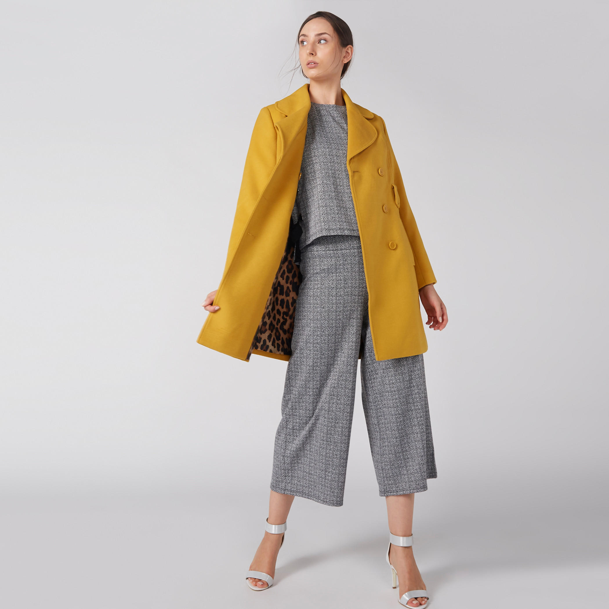 مِعطف بارز الملمس بأكمام طويلة وزر إغلاق-women-clothing-coatsandjackets-coats-image-2