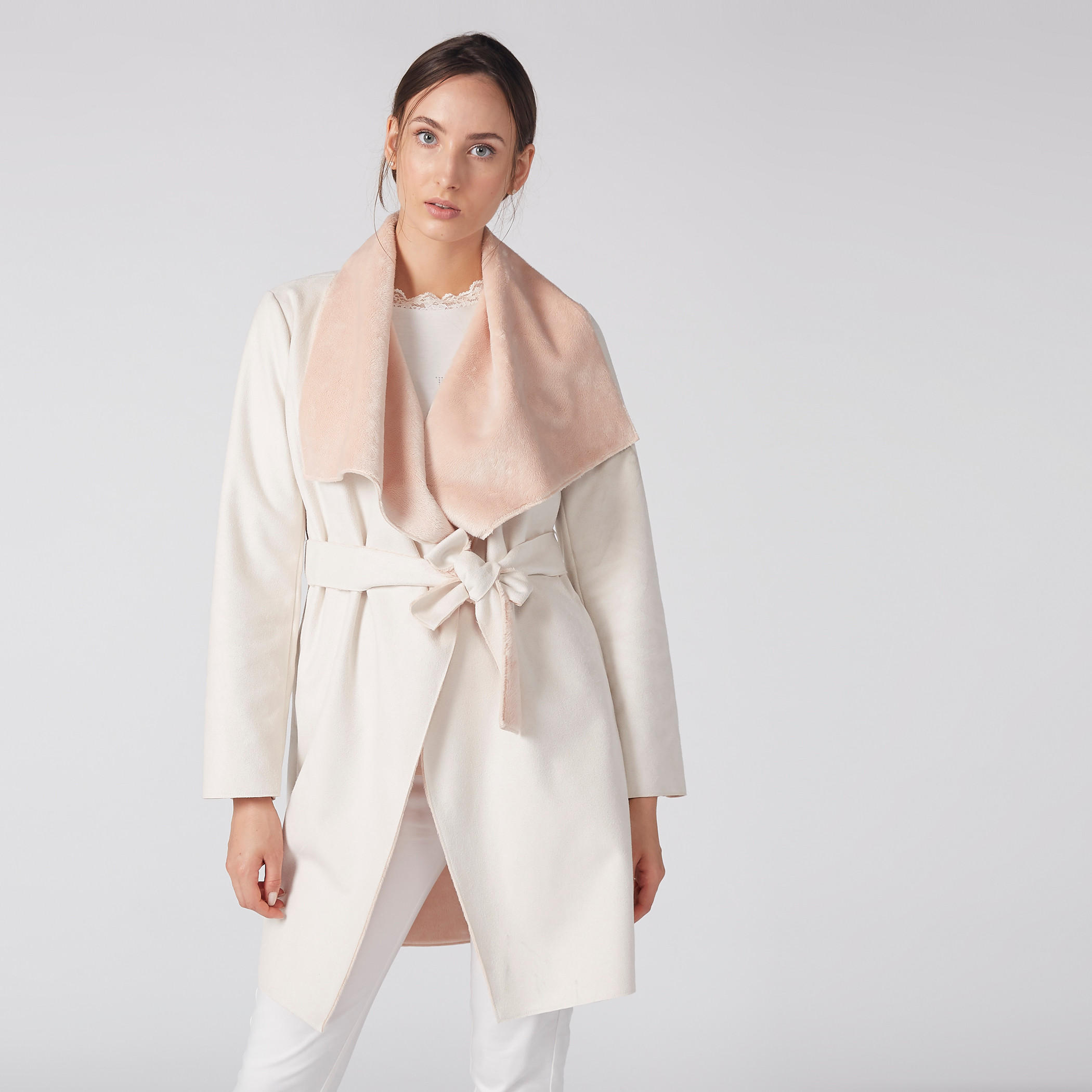 معطف بارز الملمس بأكمام طويلة وحزام رباط-women-clothing-coatsandjackets-coats-image-1