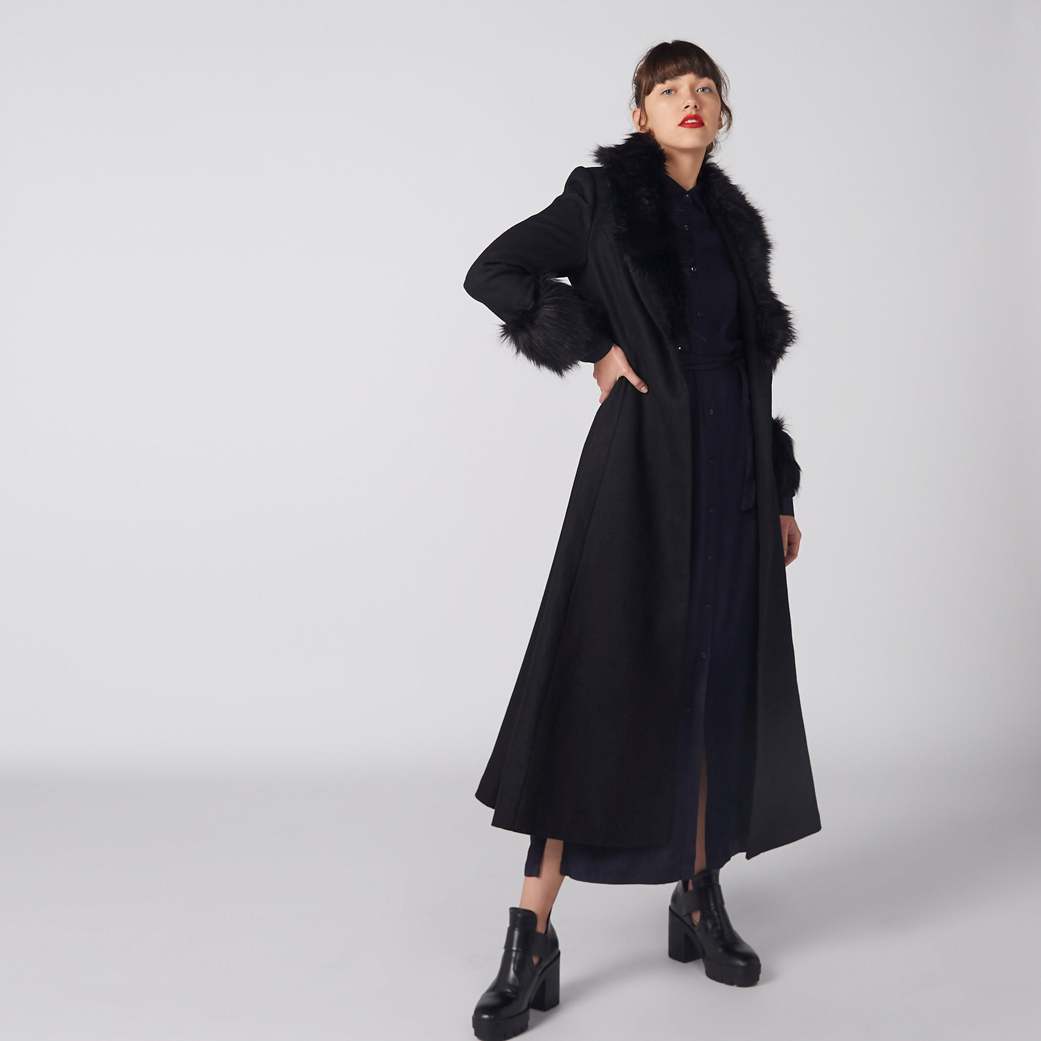 جاكيت طويل بأكمام طويلة وتفاصيل قطيفة-women-winterwear-coatsandjackets-jackets-image-6