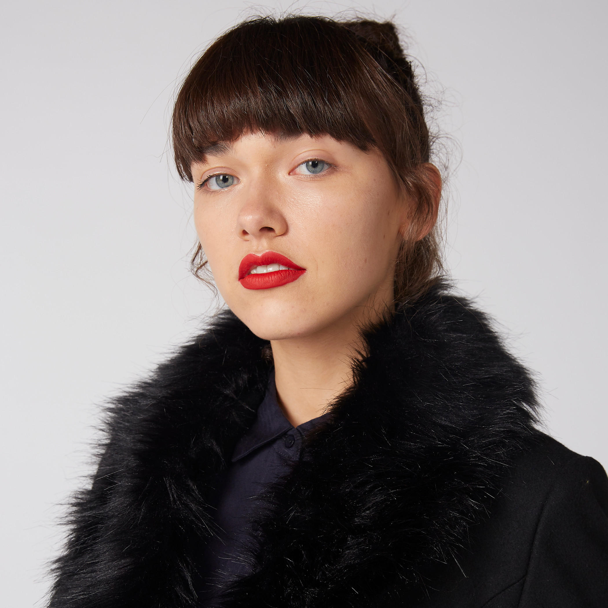 جاكيت طويل بأكمام طويلة وتفاصيل قطيفة-women-winterwear-coatsandjackets-jackets-image-11