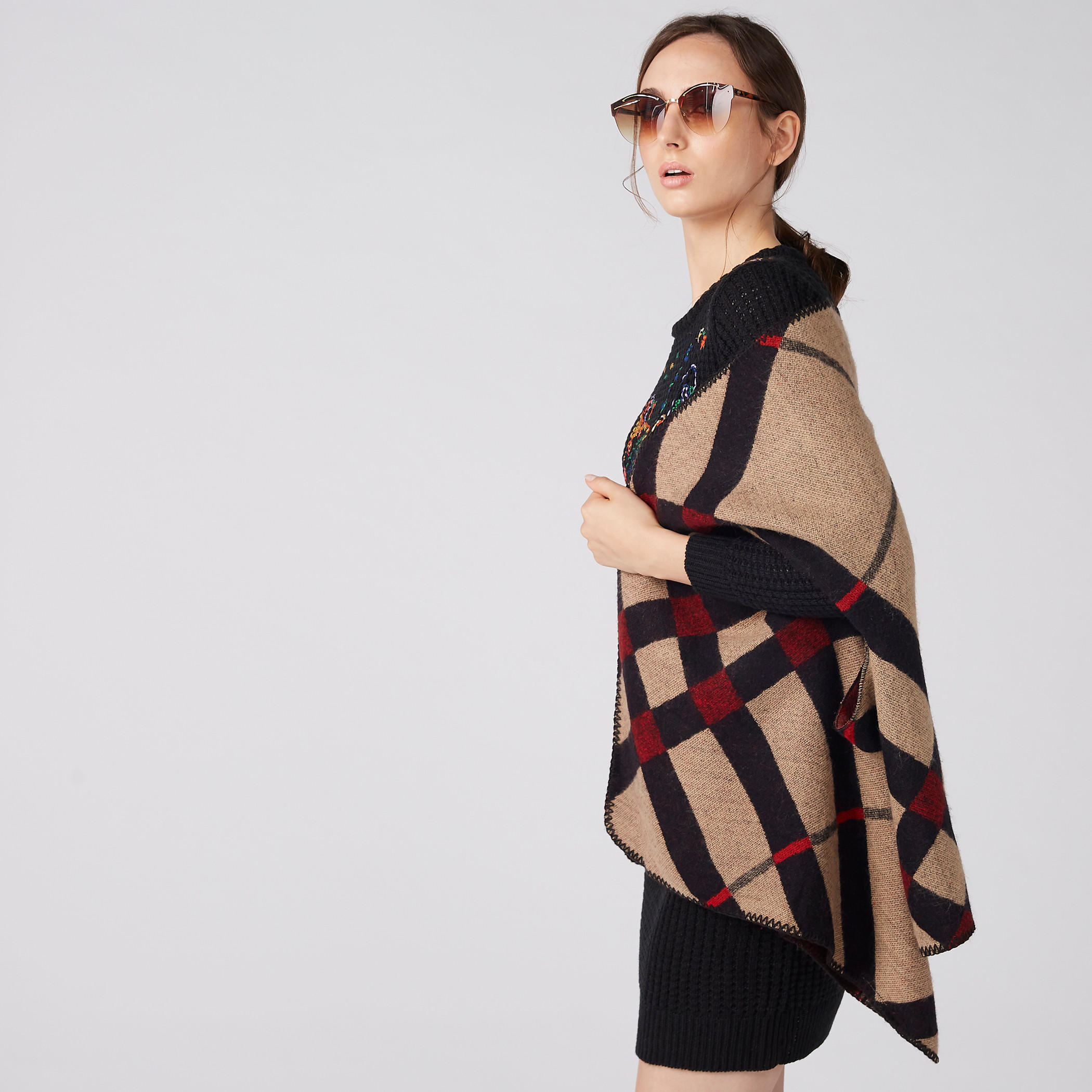 Textured Open Front Poncho-women-clothing-cardigansandjumpers-jumpers-image-3