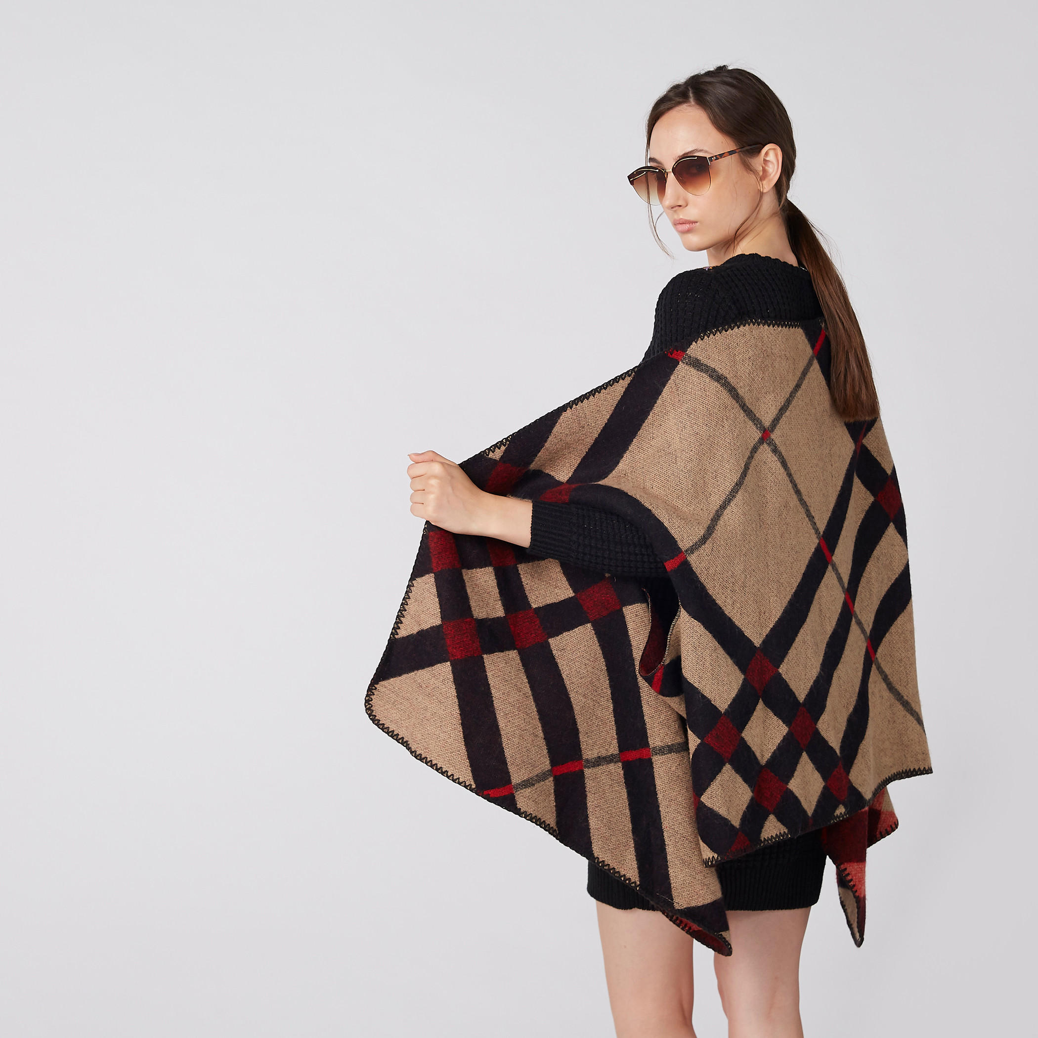 Textured Open Front Poncho-women-clothing-cardigansandjumpers-jumpers-image-4