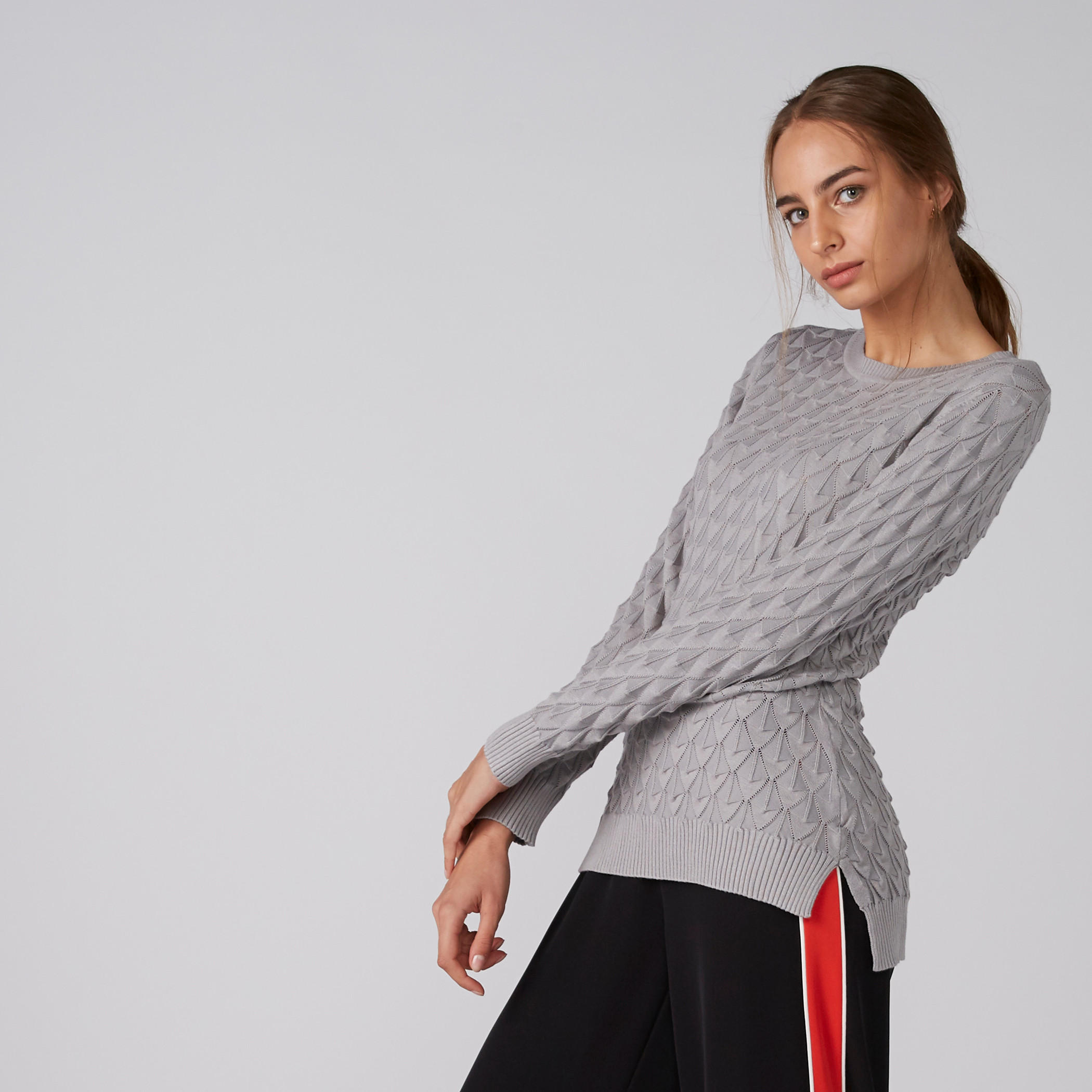 كنزة بارزة الملمس بأكمام طويلة وياقة مستديرة-women-clothing-cardigansandjumpers-jumpers-image-3