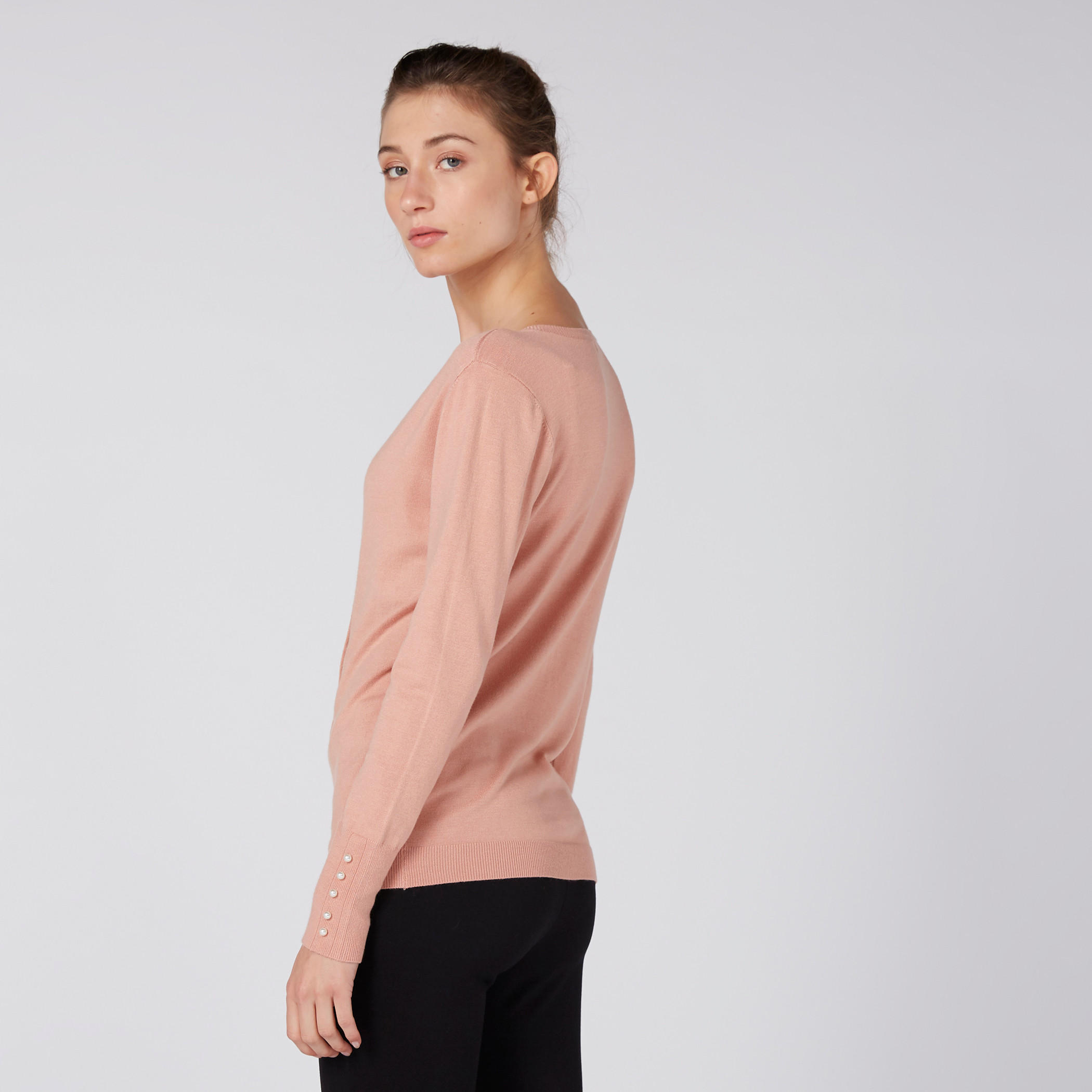 كنزة بأكمام طويلة وياقة مستديرة وتفاصيل لؤلؤ-women-clothing-cardigansandjumpers-jumpers-image-9